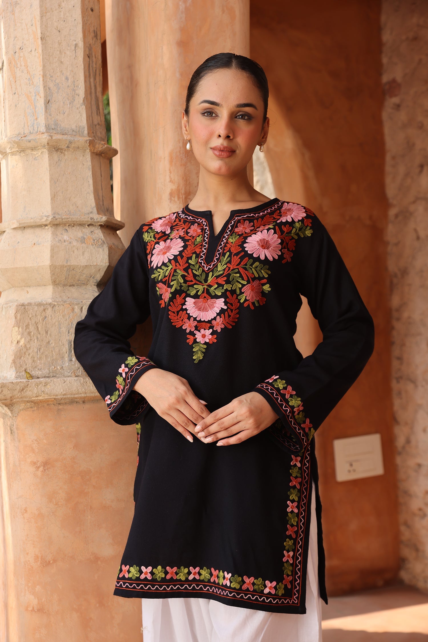 Woolen Kashmiri Aari Short Kurta – Black