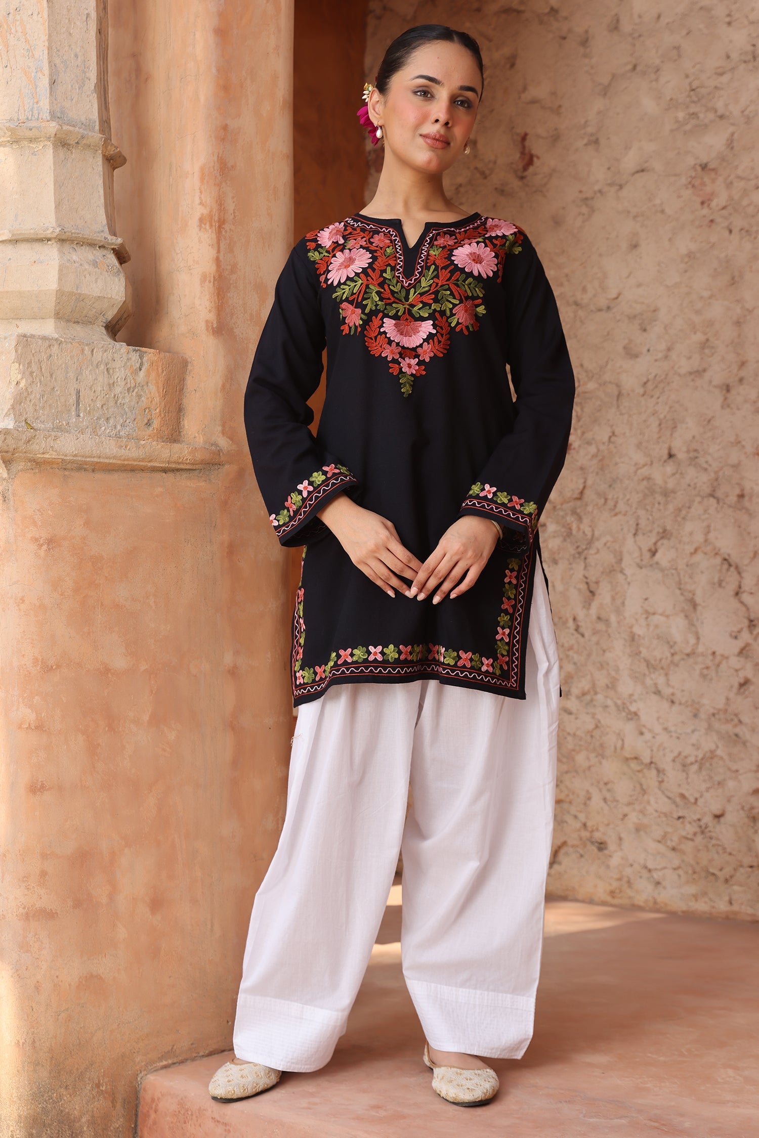 Woolen Kashmiri Aari Short Kurta – Black