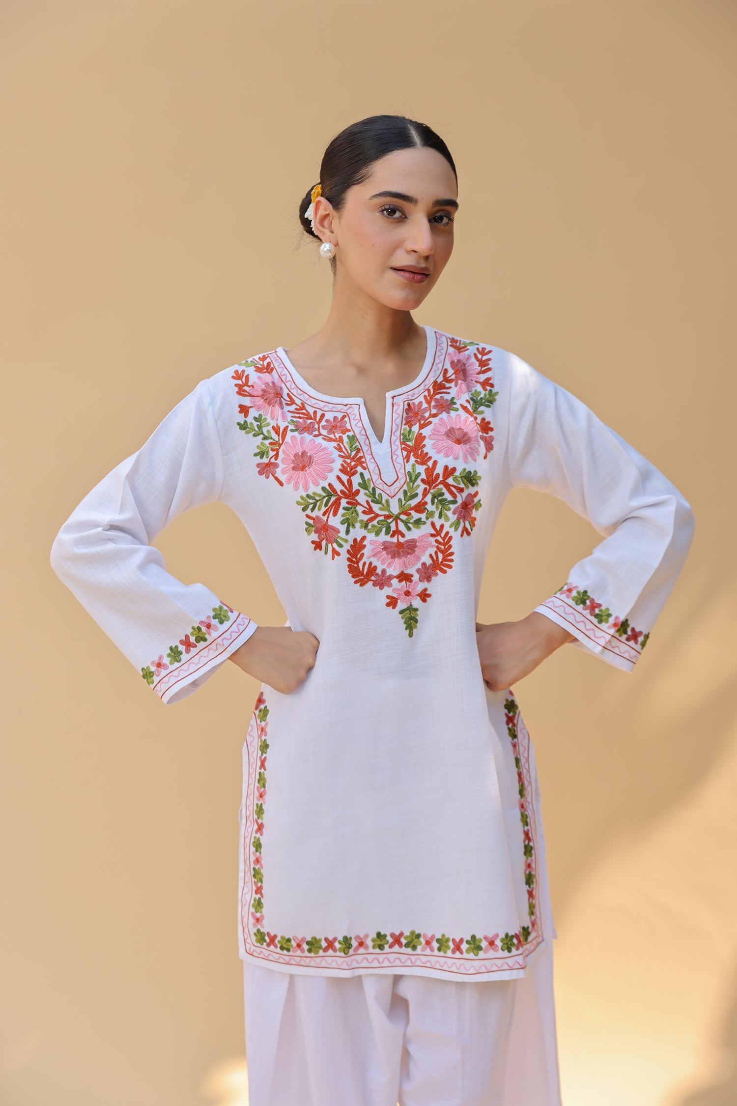 Woolen Kashmiri Aari Short Kurta – White