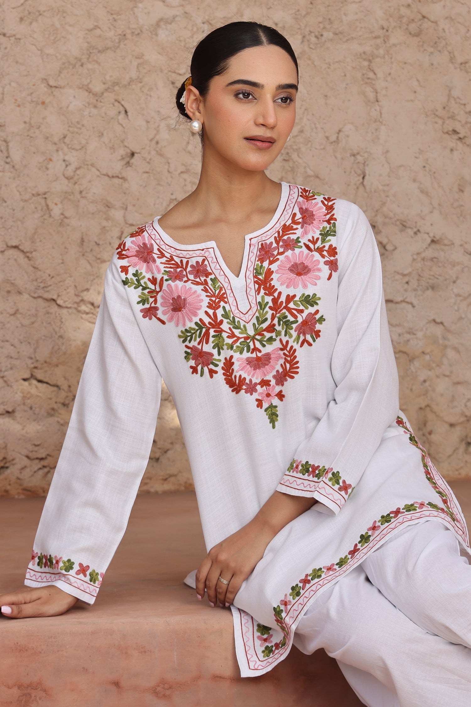 Woolen Kashmiri Aari Short Kurta – White