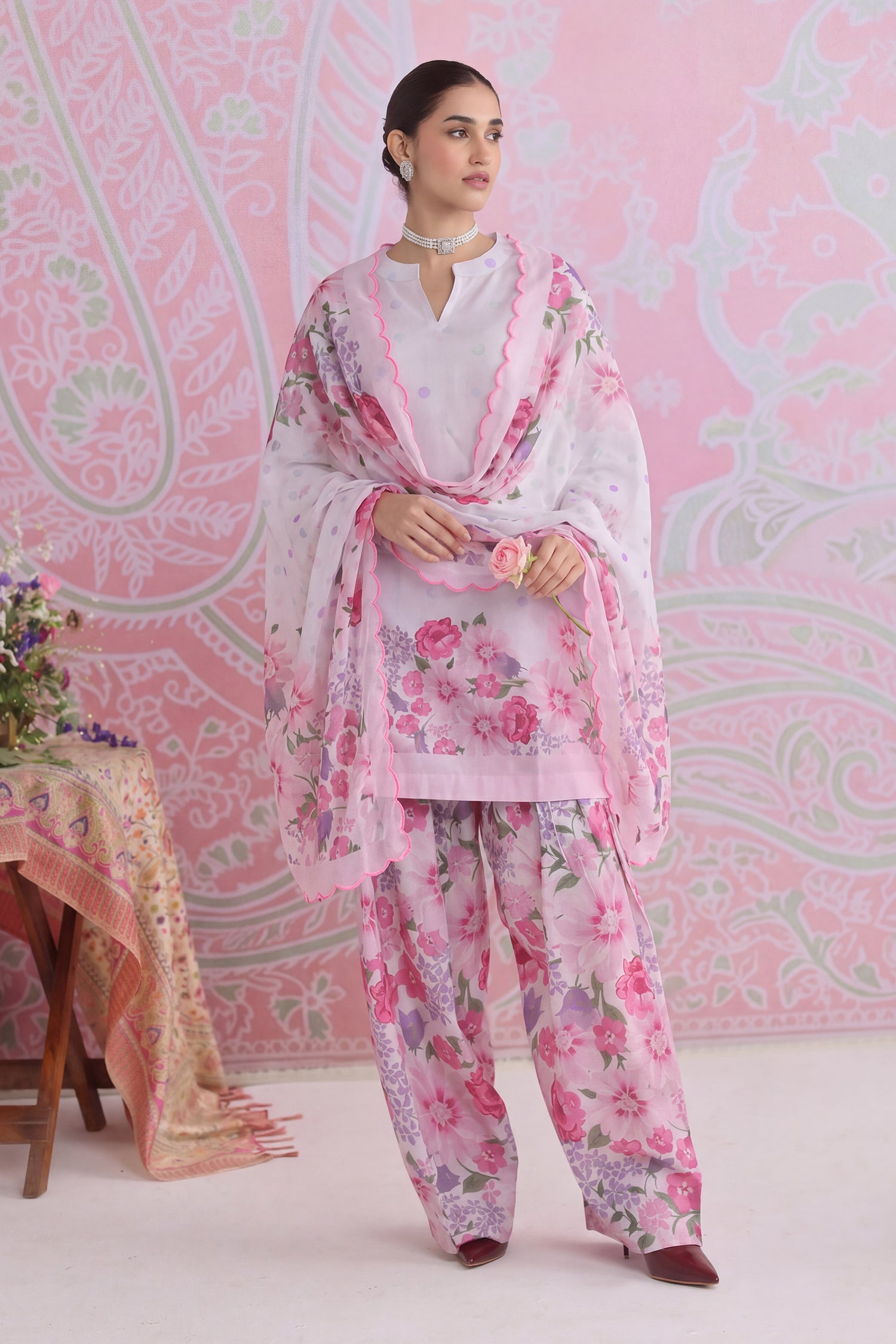 HK_LP38Dupatta/HK_LP38-model.jpg