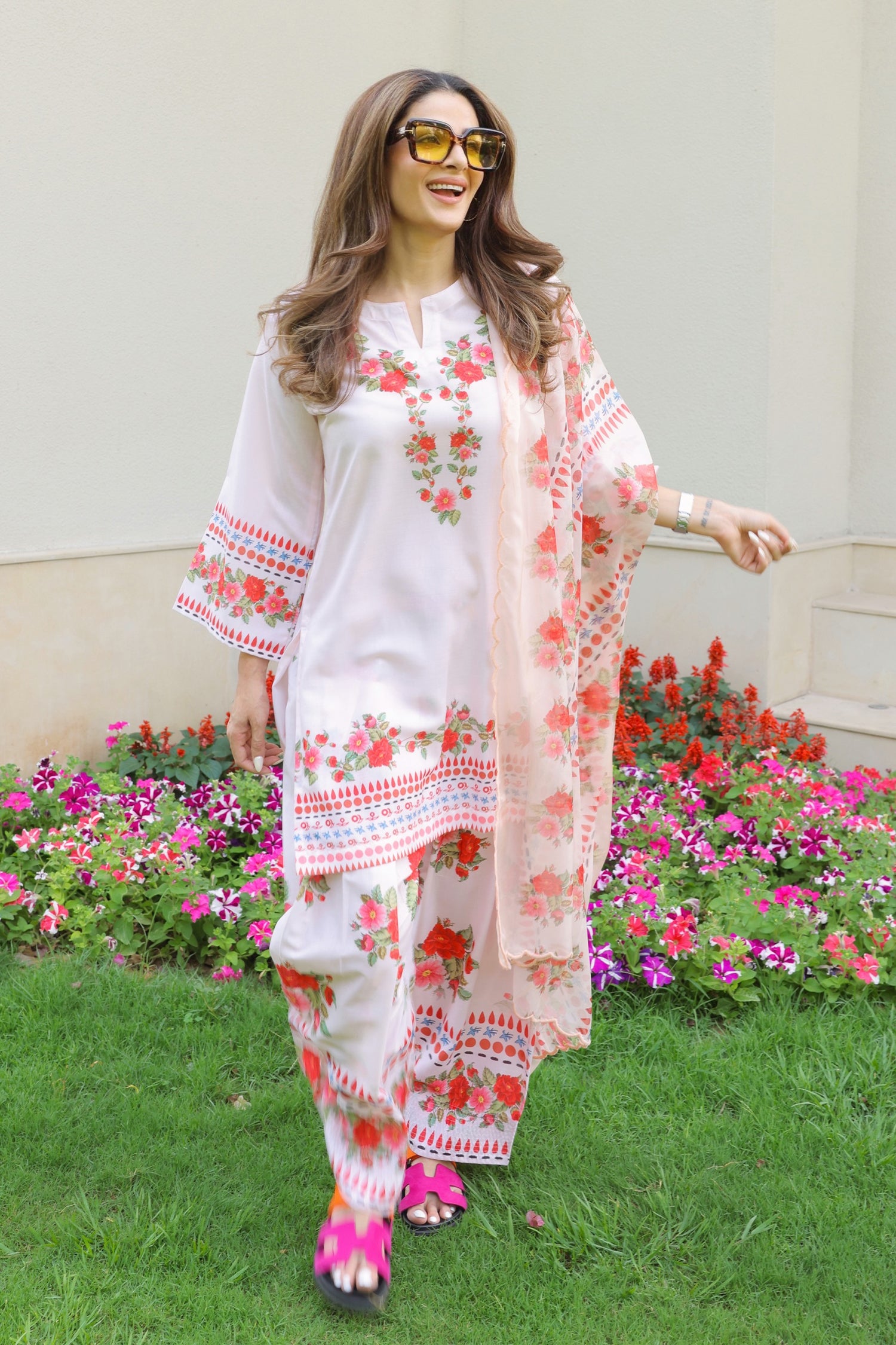 Priyanka x HOK in Blush Pink Floral Printed Lawn Cotton Kurta Set with Farsi Pants