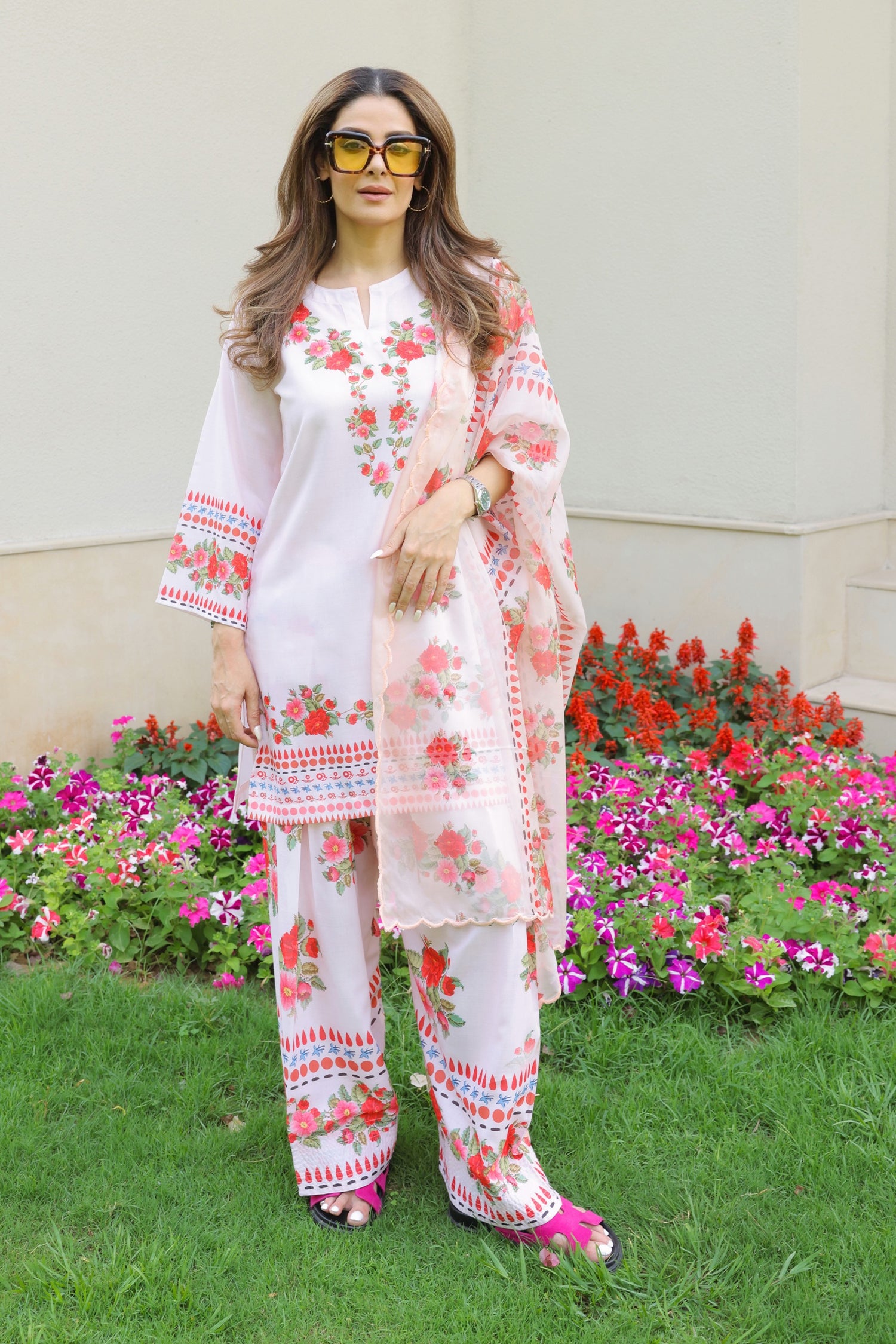 Priyanka x HOK in Blush Pink Floral Printed Lawn Cotton Kurta Set with Farsi Pants