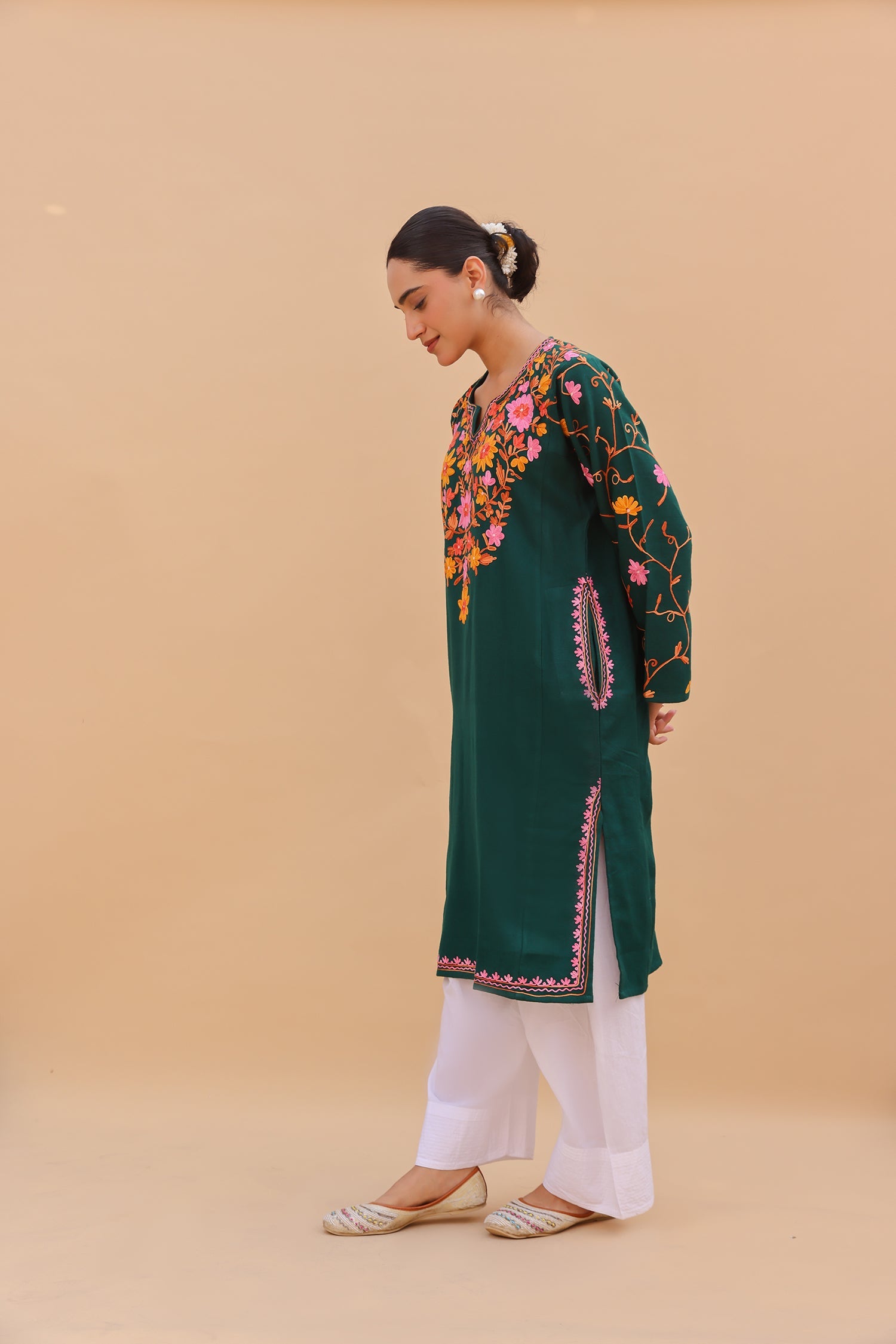 Woolen Phiran in Kashmiri Aari Embroidery - Green