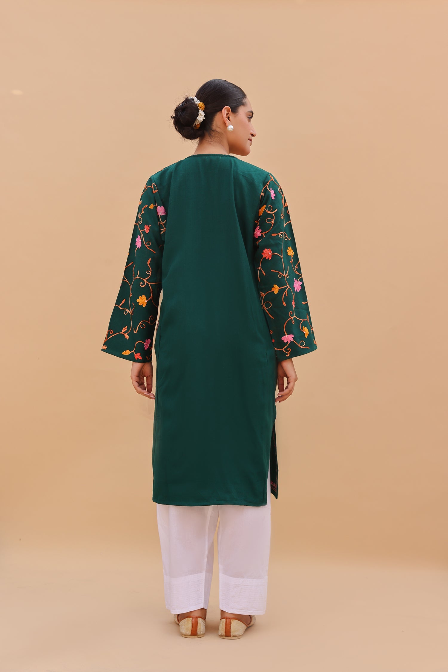 Woolen Phiran in Kashmiri Aari Embroidery - Green