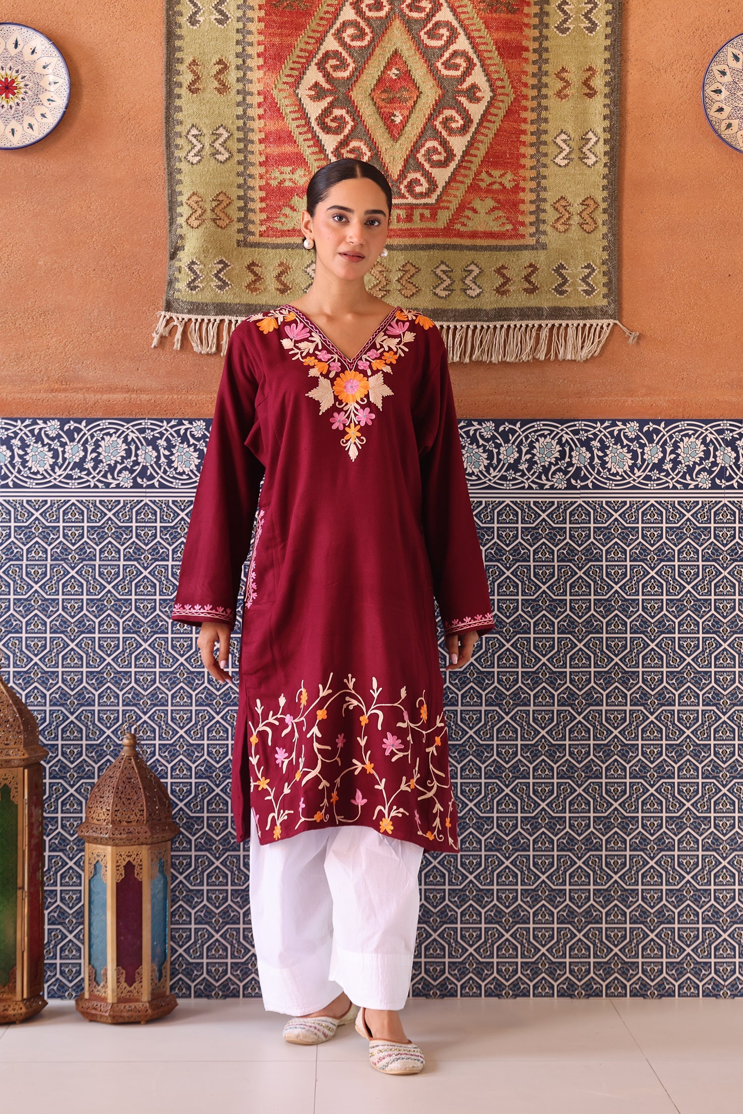 Woolen Phiran in Kashmiri Aari Embroidery - Maroon
