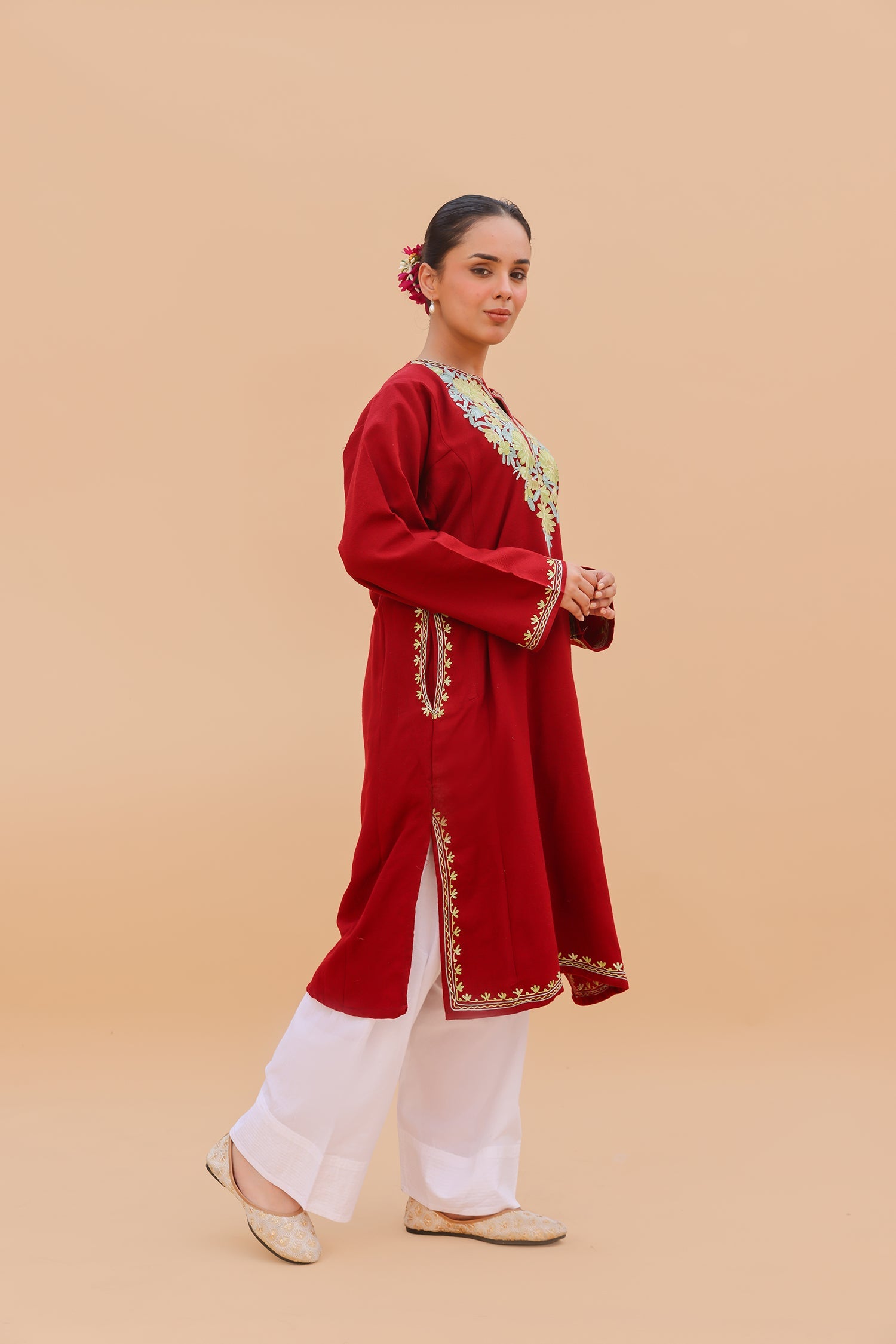 Woolen Phiran in Kashmiri Aari Embroidery - Maroon