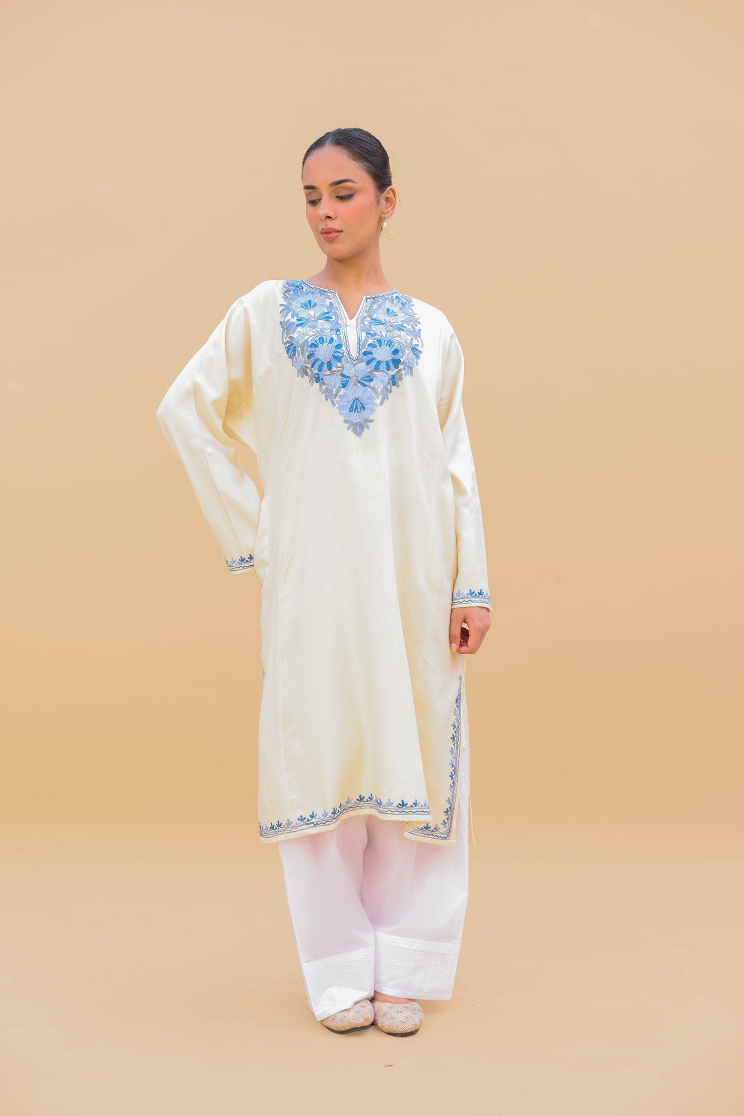Woolen Phiran in Kashmiri Aari Embroidery - White