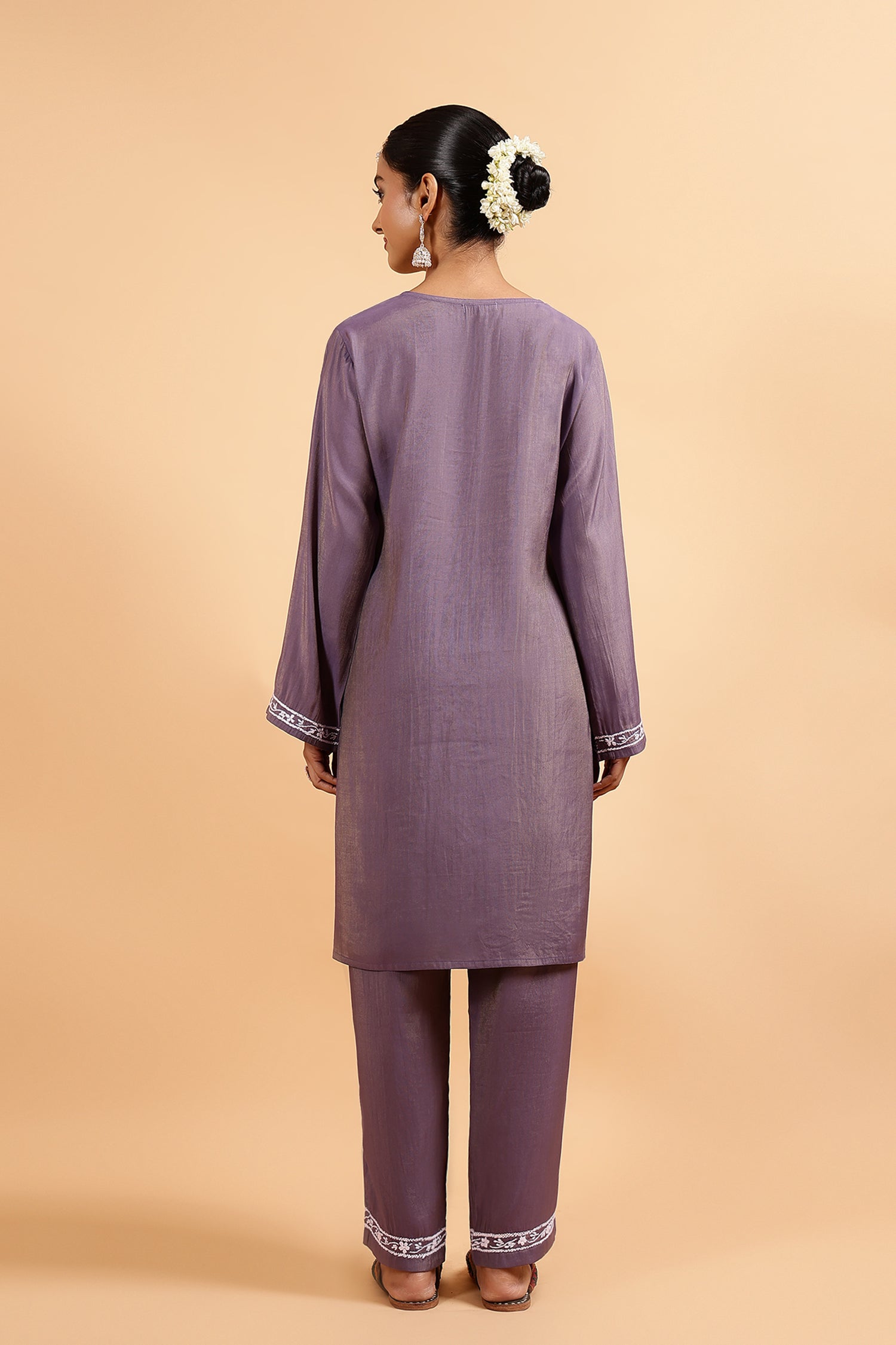 Chikankari Kurta Set in Viscose – Lilac