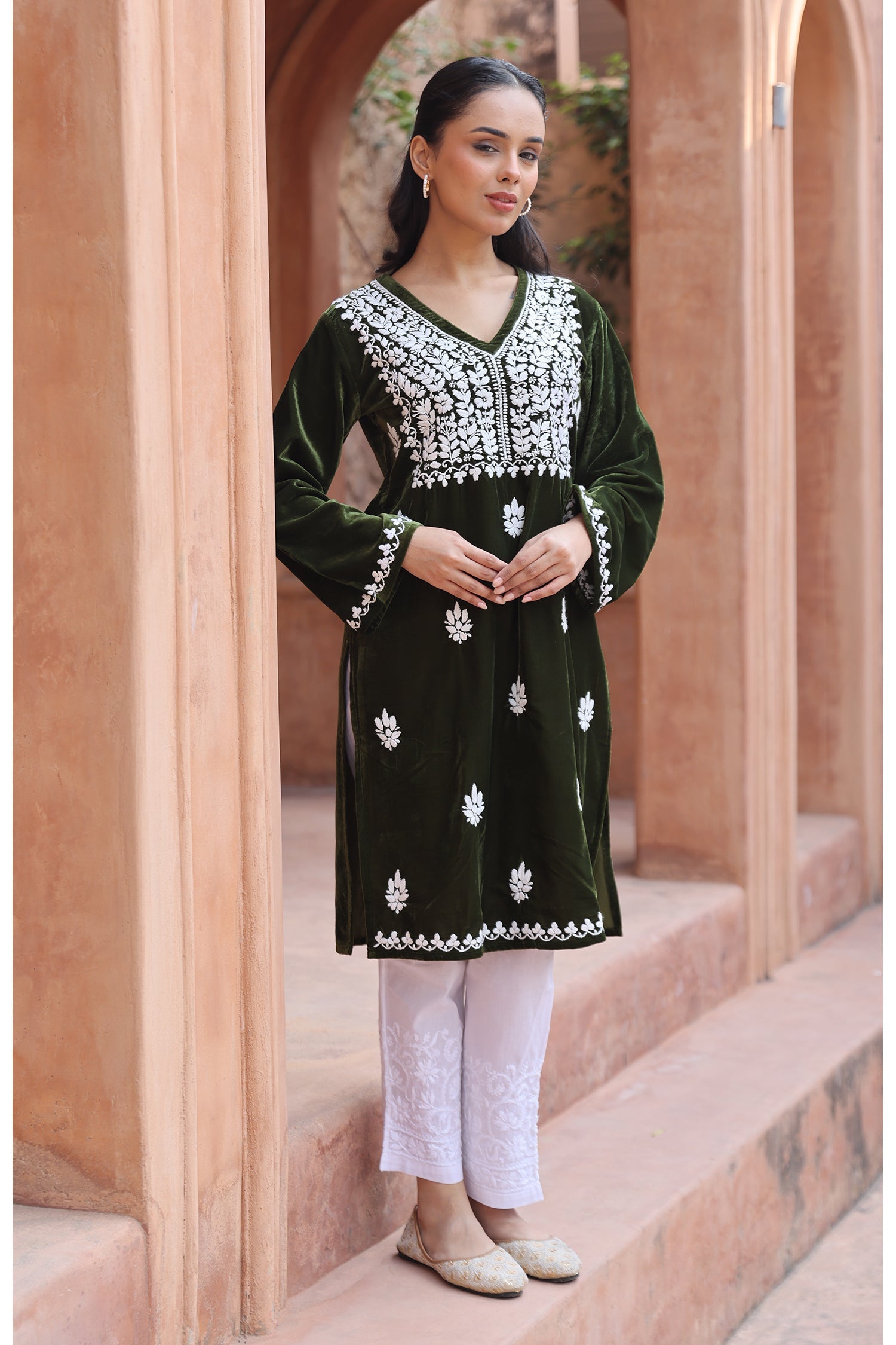Velvet Chikankari Kurta – Bottle Green