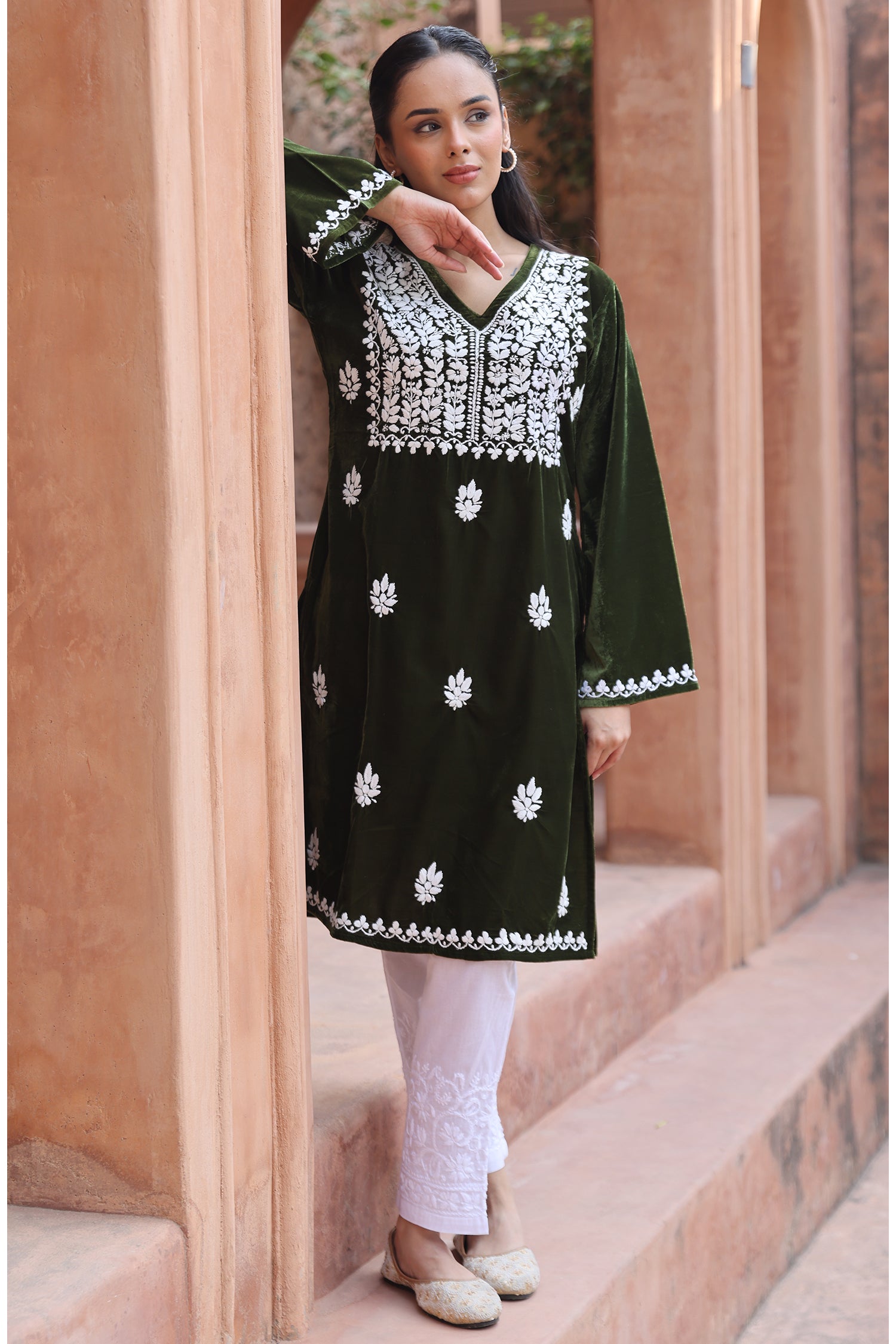 Velvet Chikankari Kurta – Bottle Green
