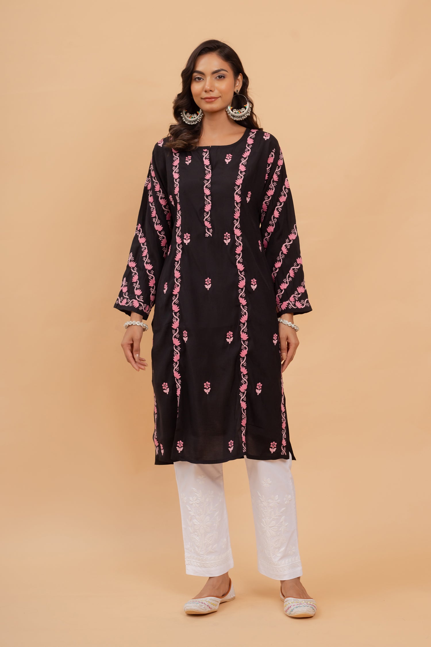 Saba Chikankari Long Kurta In Muslin - Black