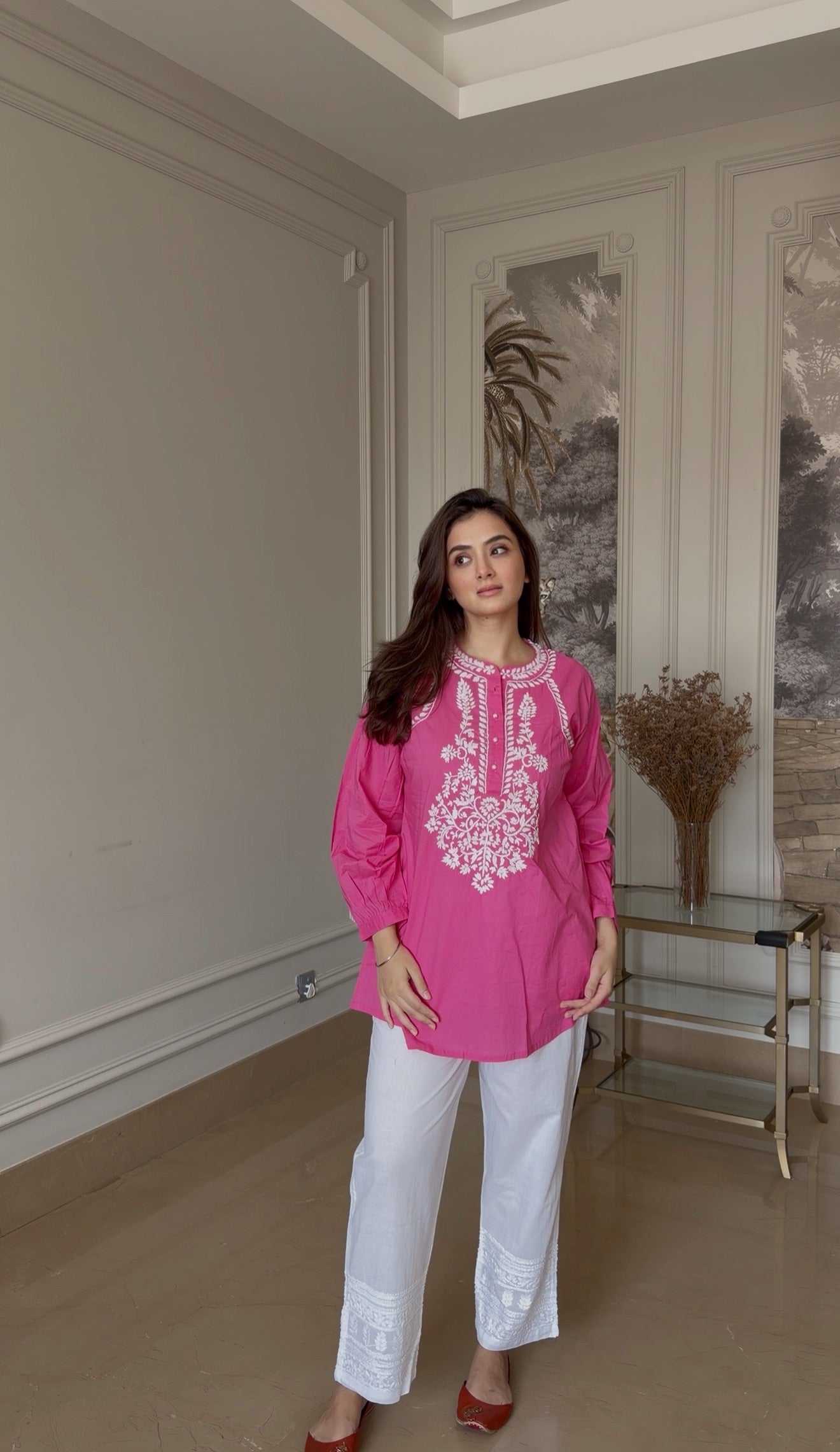 Evneet In Cotton Chikankari Short Kurta - Pink