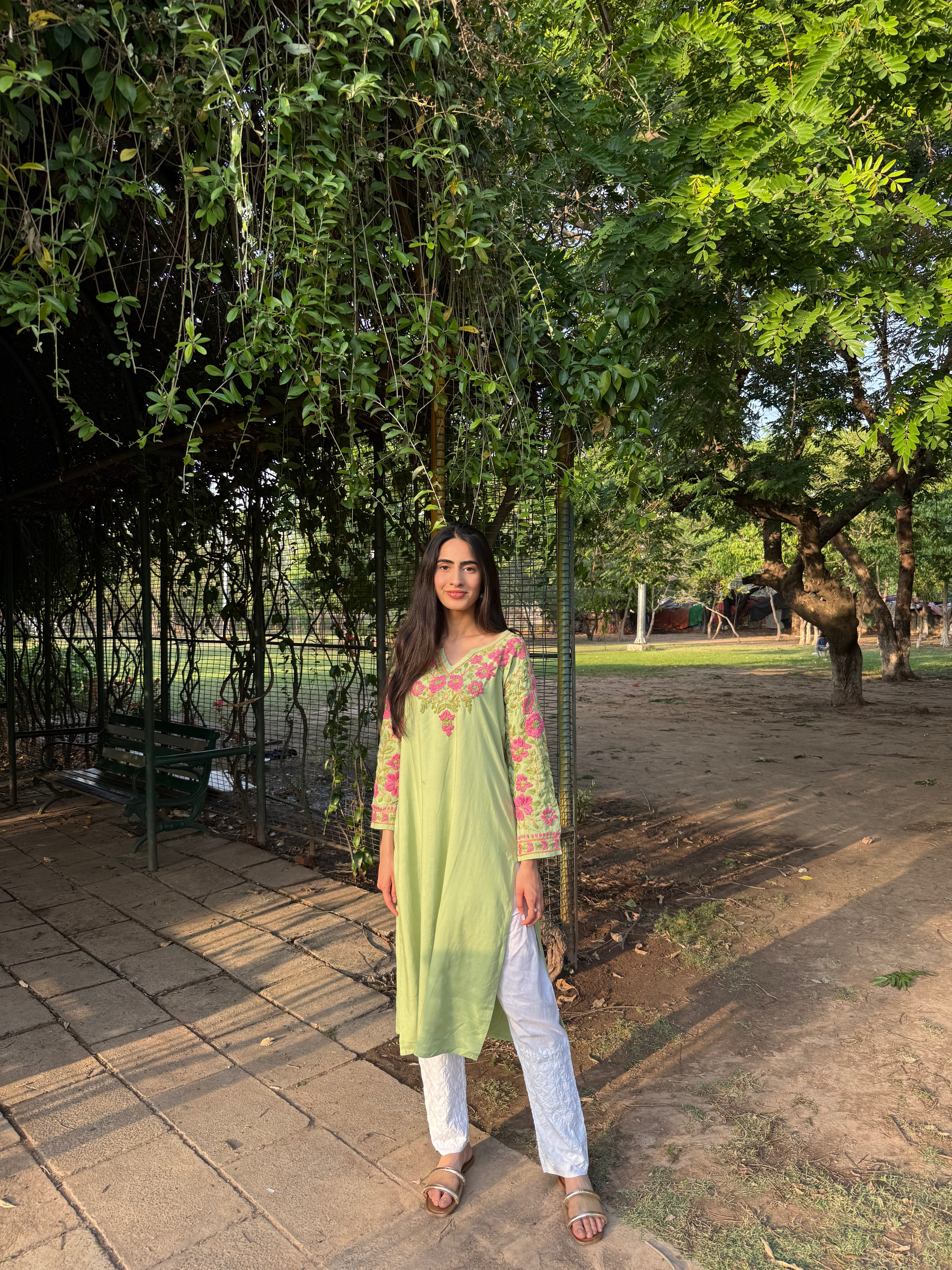 Chetna jain In Rayon Chikankari Long Kurta – Pista Green