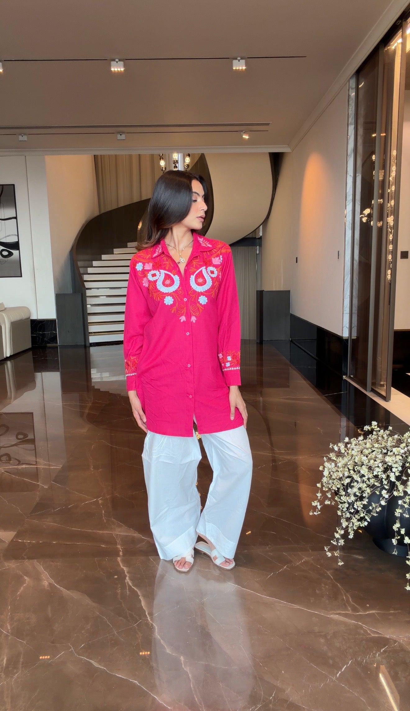 Sonali In Cotton Kashmiri Aari  Shirt - Pink