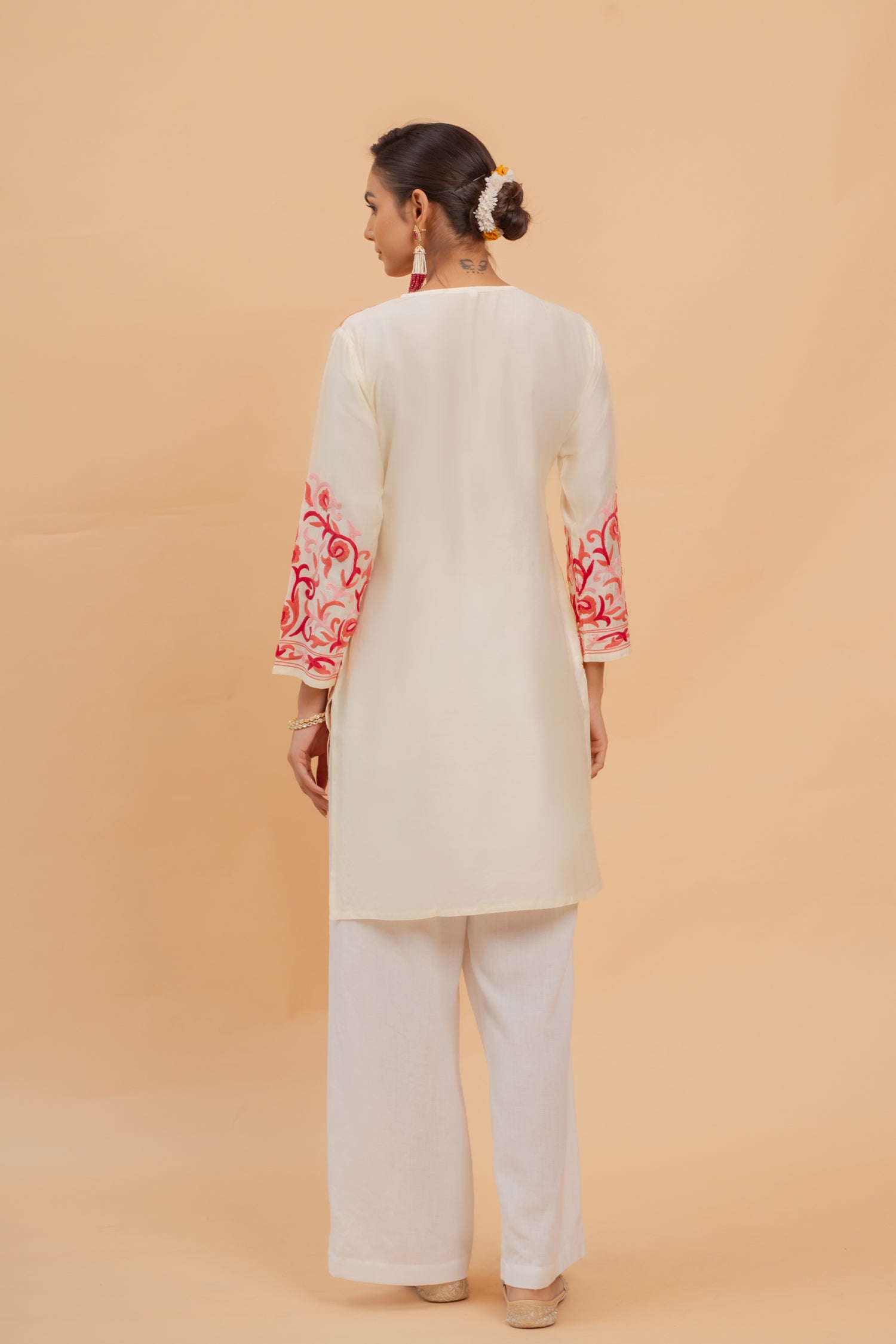 Falak Kashmiri Long Kurta In Chanderi Silk With Pink Embroidery