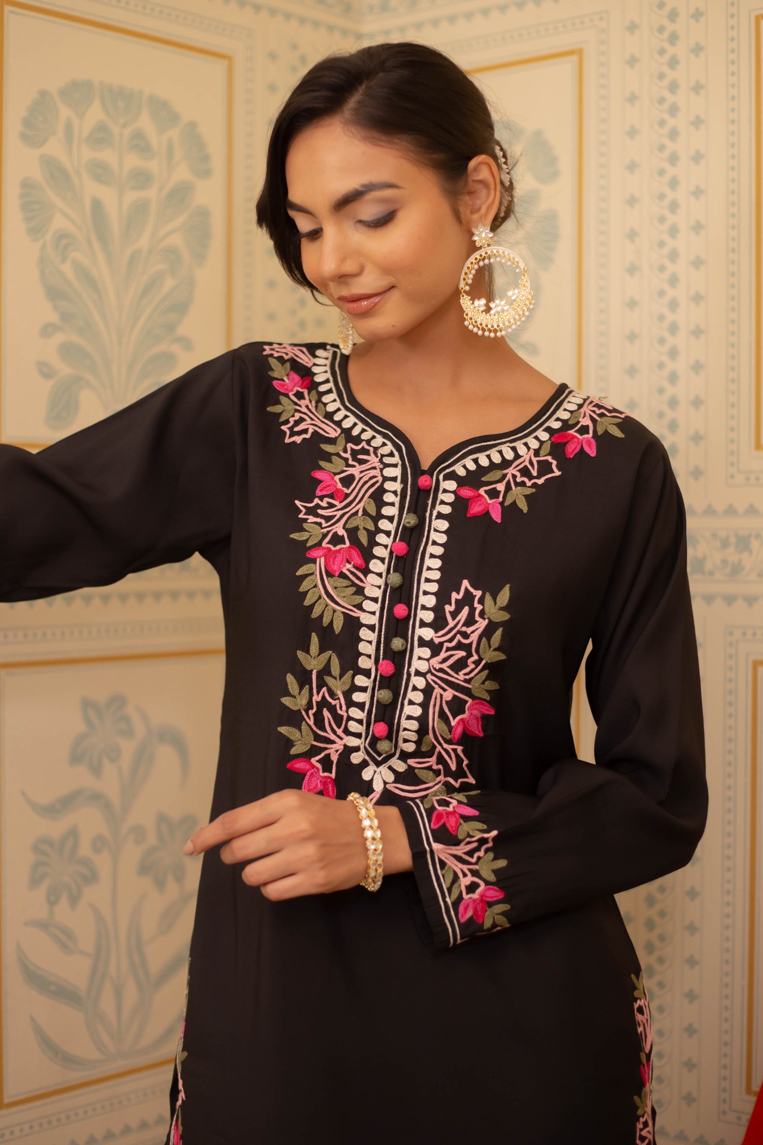 Falak Kashmiri Long Kurta In Black Muslin With Aari