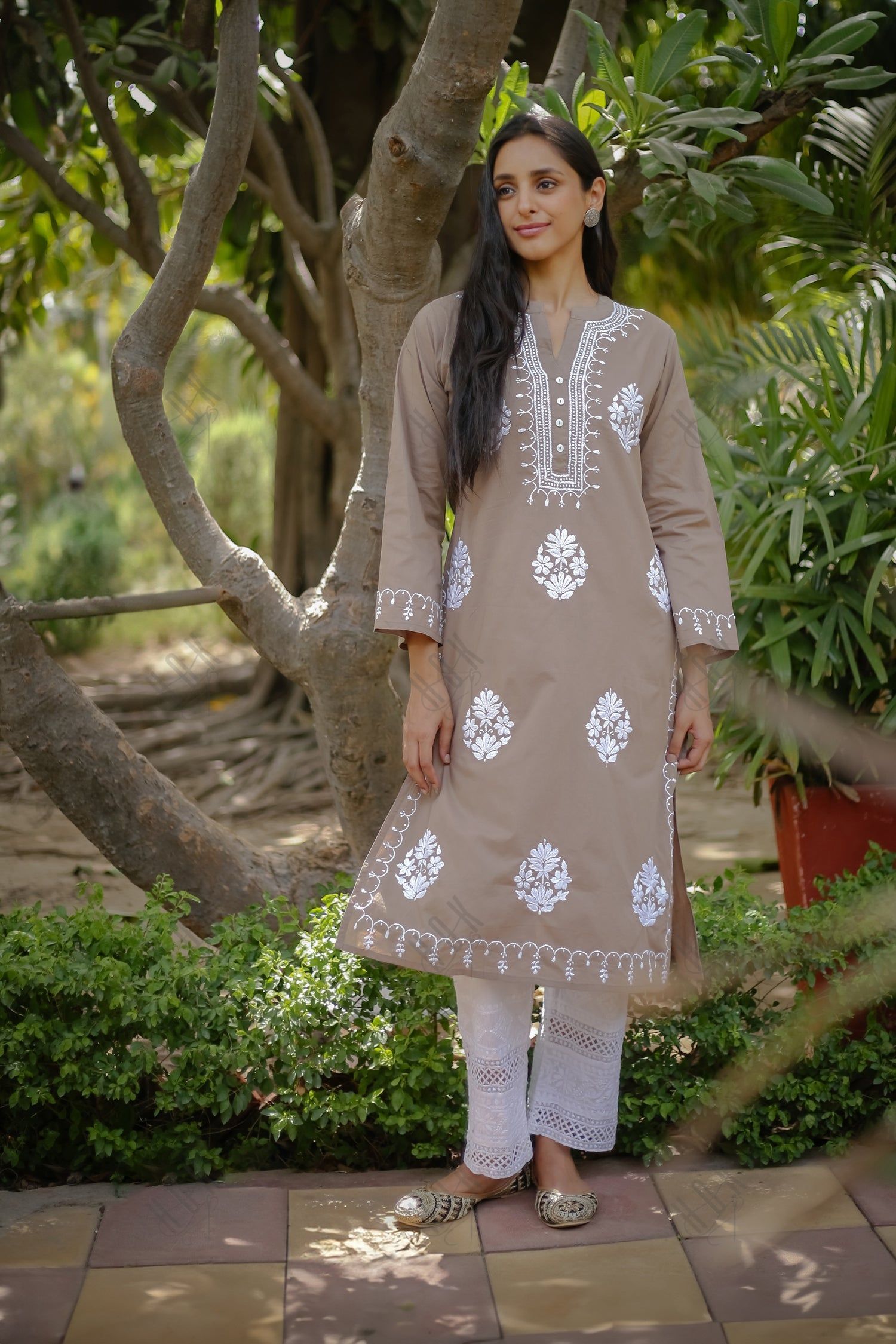 Saba Chikankari Long Kurta In Cotton - Beige