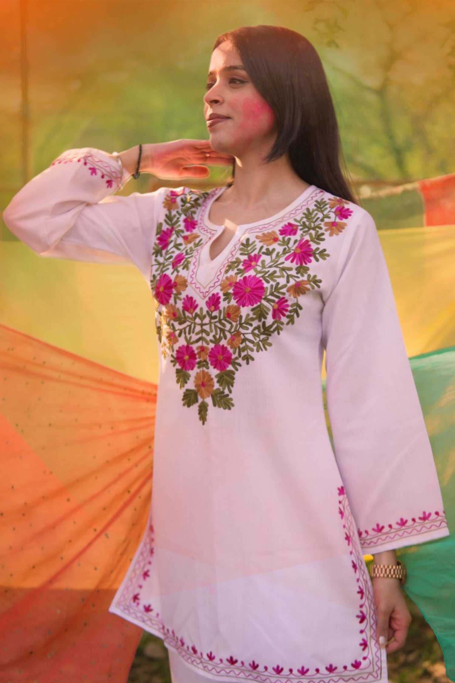 Kashmiri Aari Work Cotton Short Kurta – White