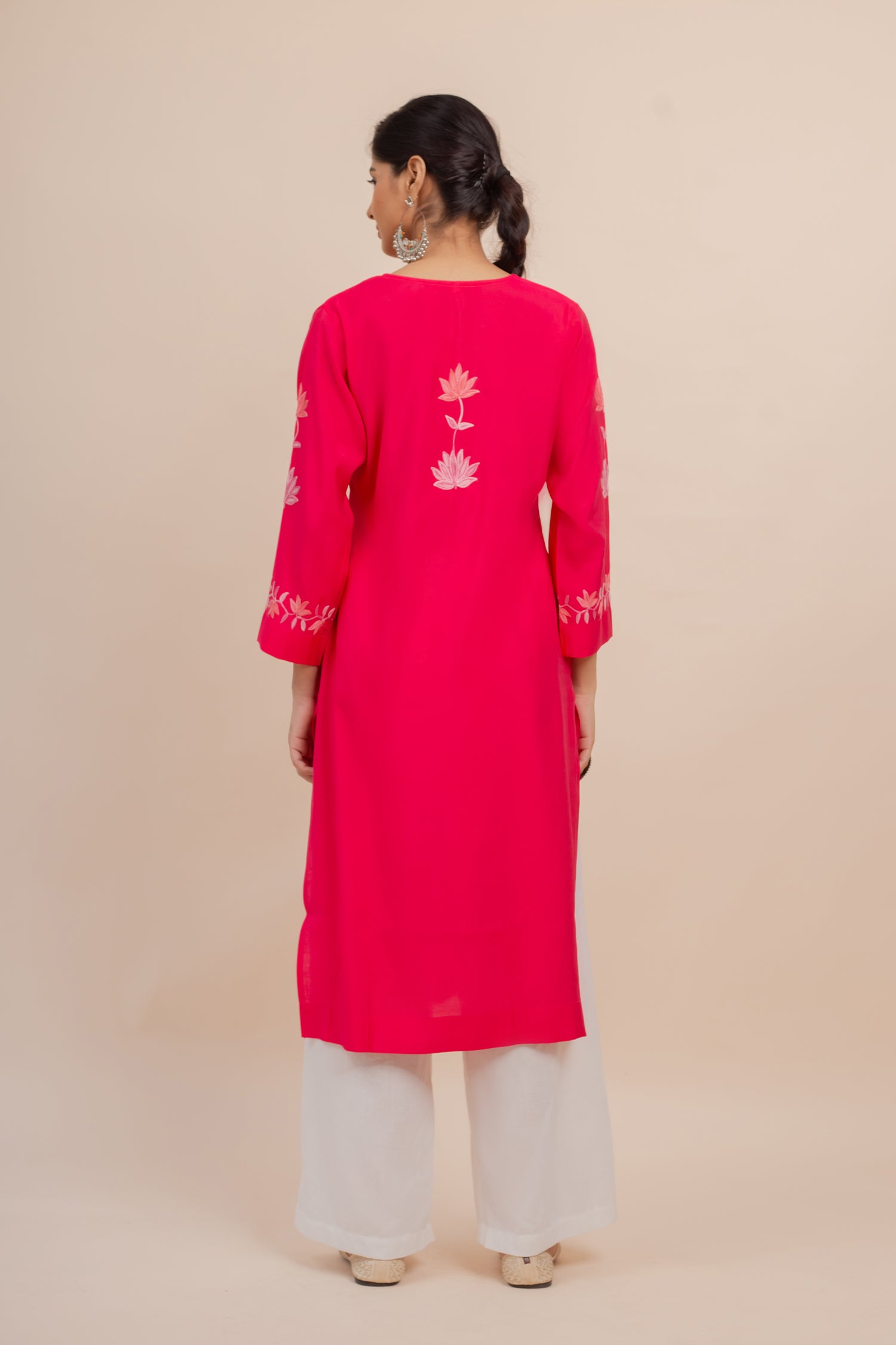 Falak Kashmiri Long Kurta In Pink Muslin With Aari