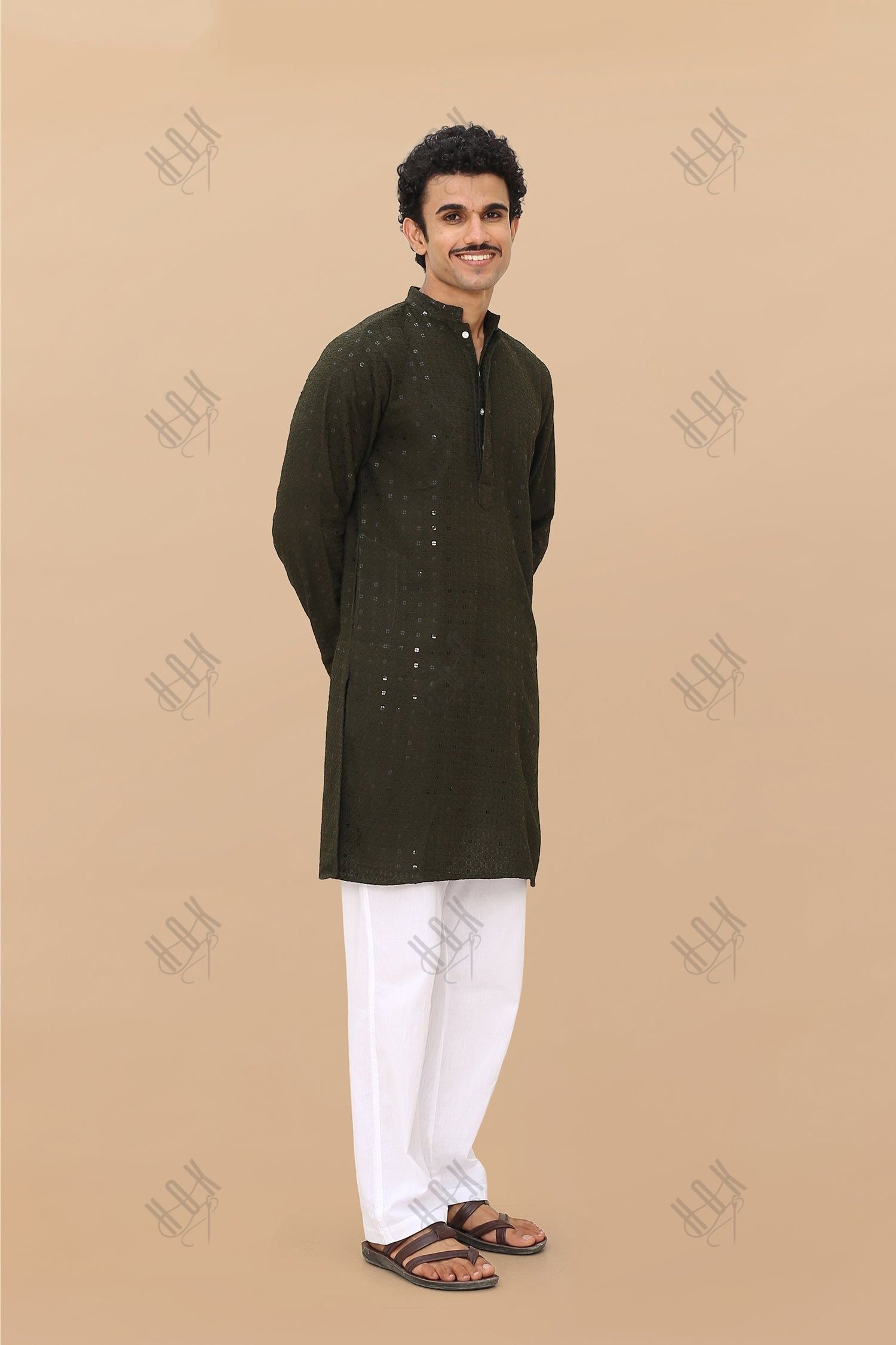 Men's Kurta In  Chikankari Rayon   - Green