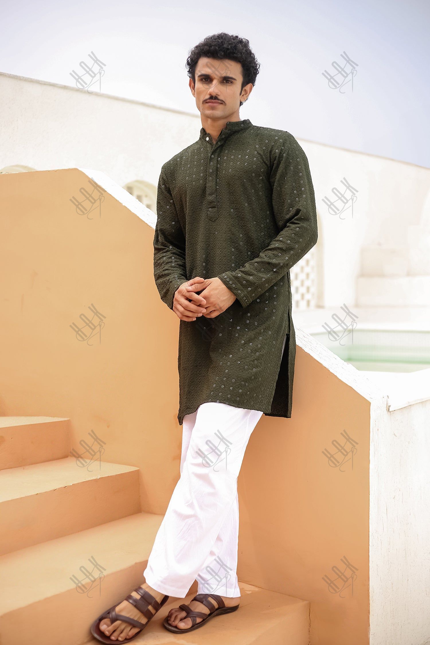 Men's Kurta In  Chikankari Rayon   - Green