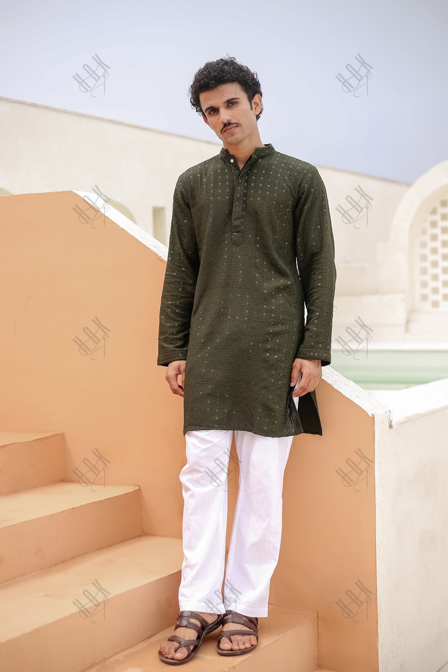 Men's Kurta In  Chikankari Rayon   - Green