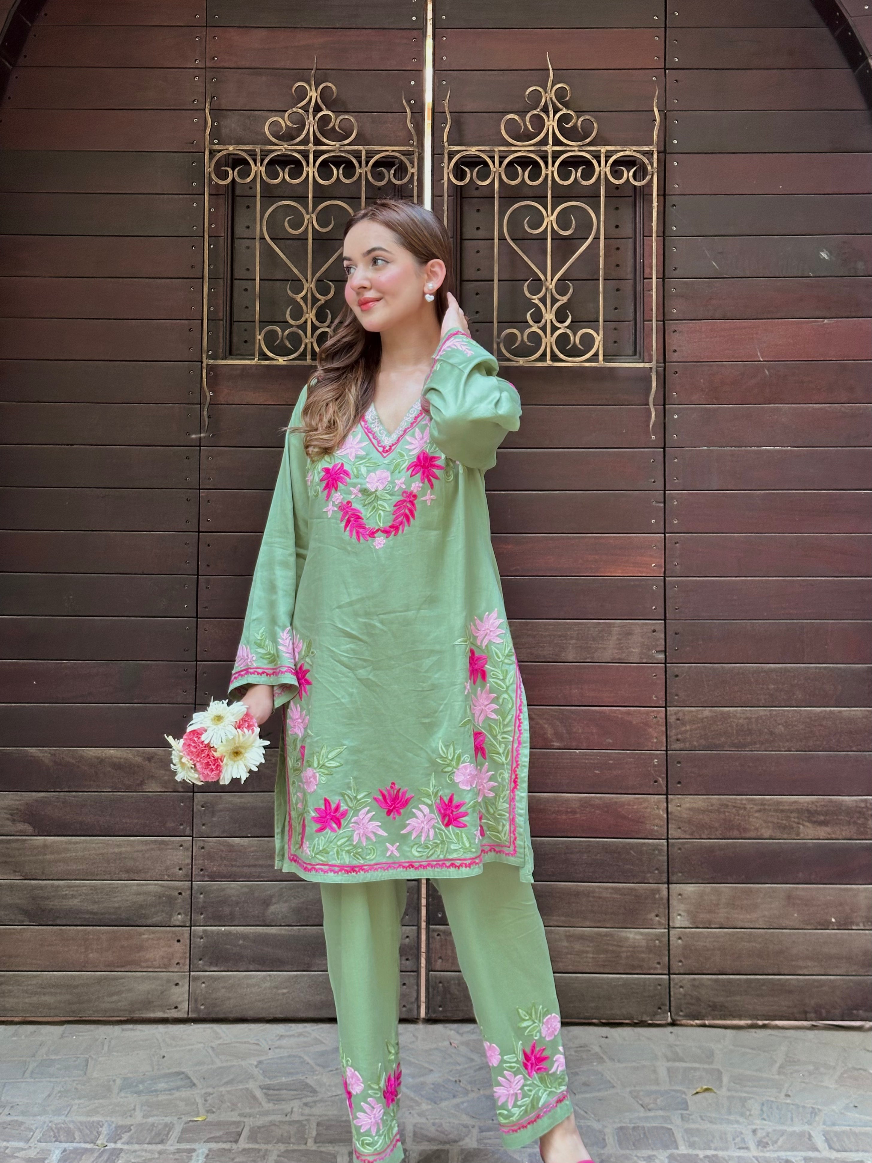 Bhavya in Kashmiri Aari Embroidered Kurta Set with Straight Pants - Green