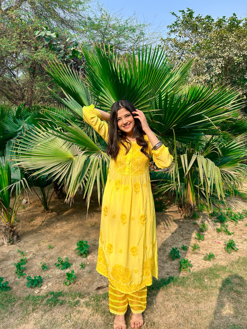 Hrishta in Fizaa Chikankari Crepe Silk Kurta Set for Women Yellow - House  Of Kari (Chikankari Clothing)