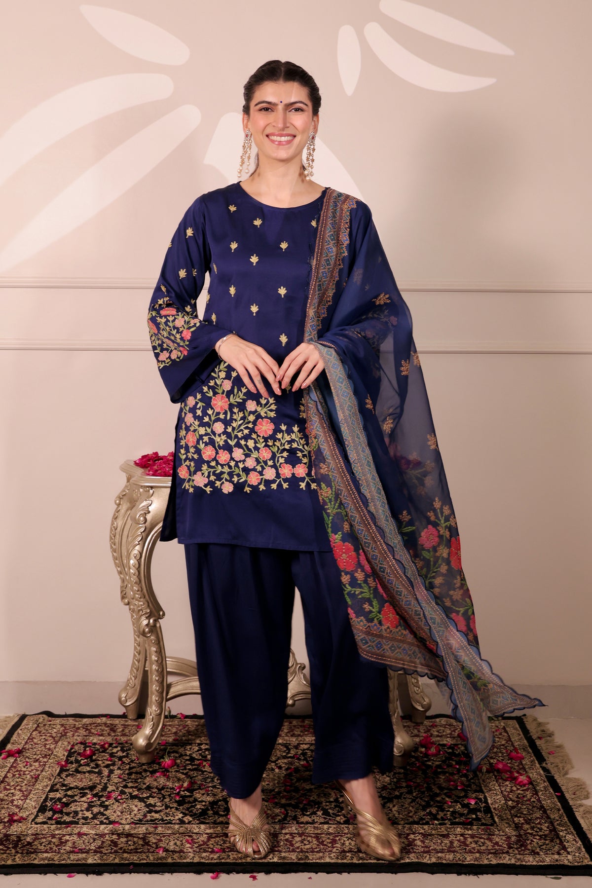 Kashmiri Zari Aari Golmol Farsi Kurta Set in Royal Blue
