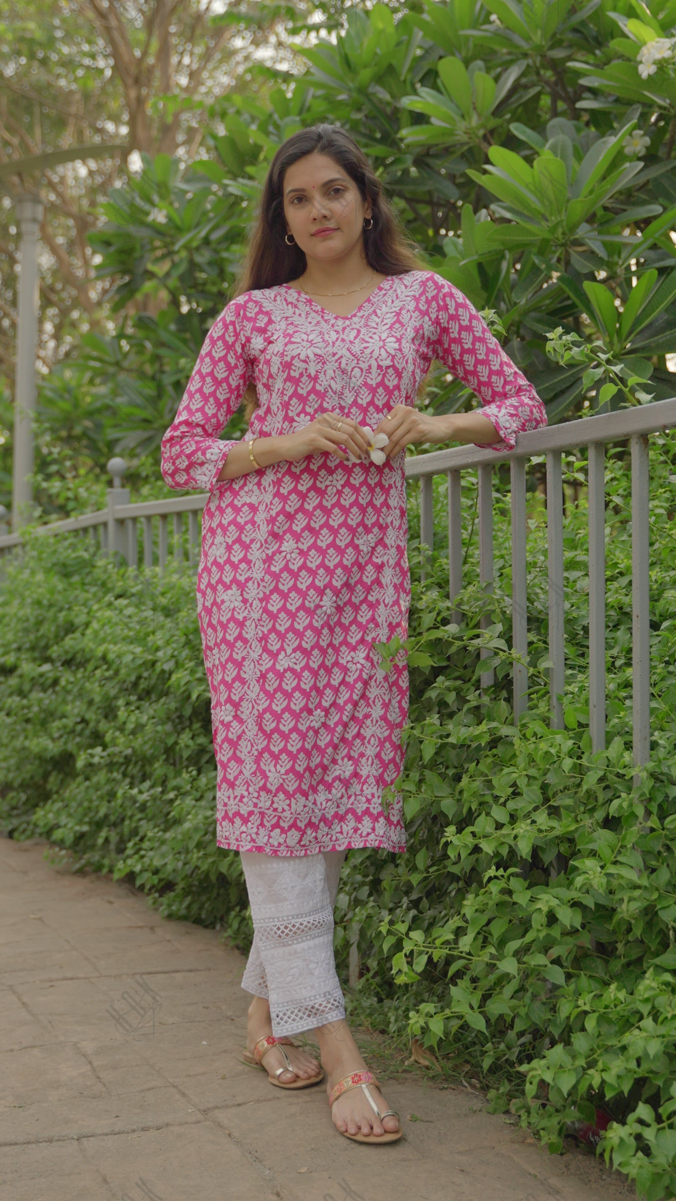 Ashrita shetty in Saba Chikankari Kurta in Muslin - Pink