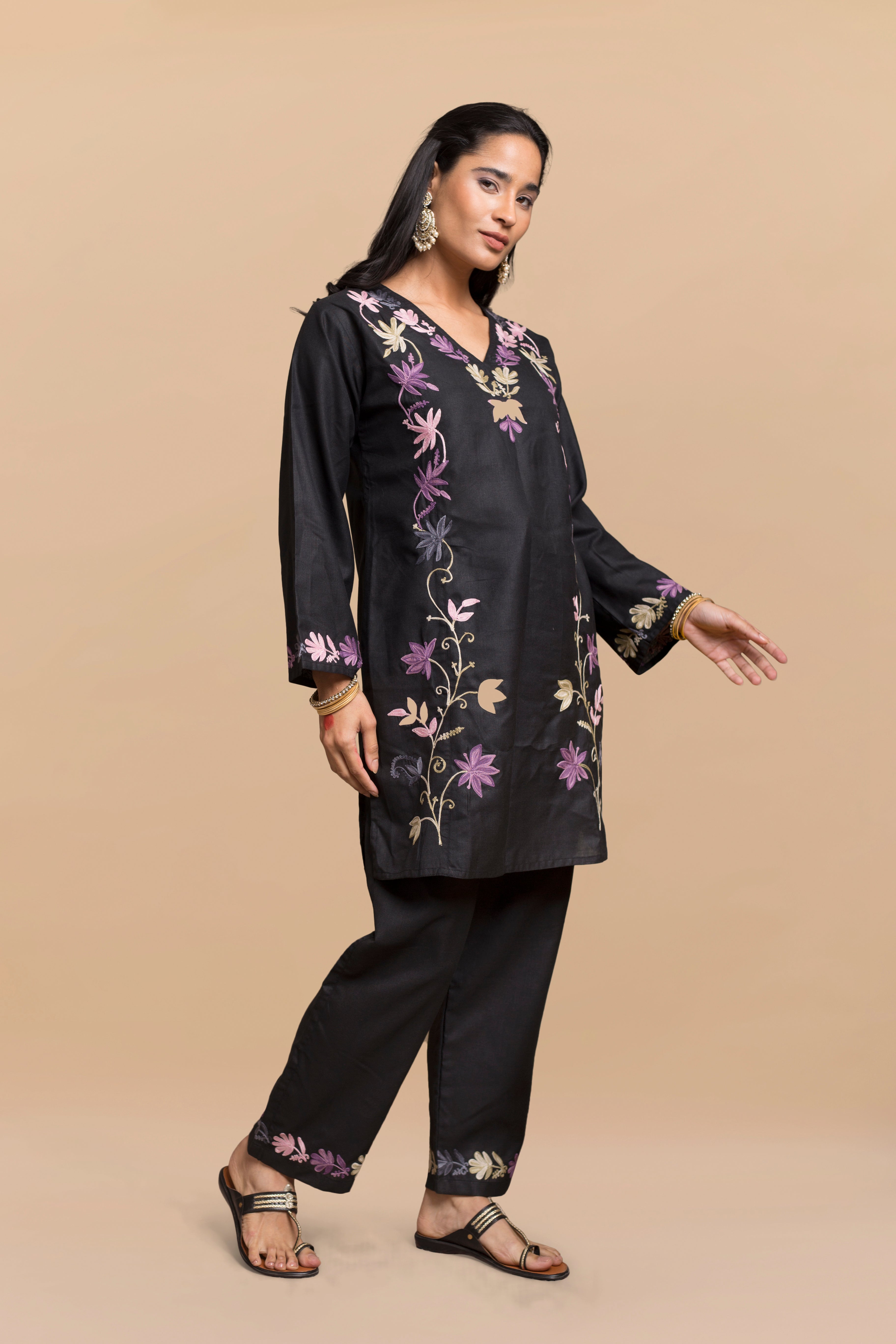 Falak Kashmiri Kurta Set  - Black