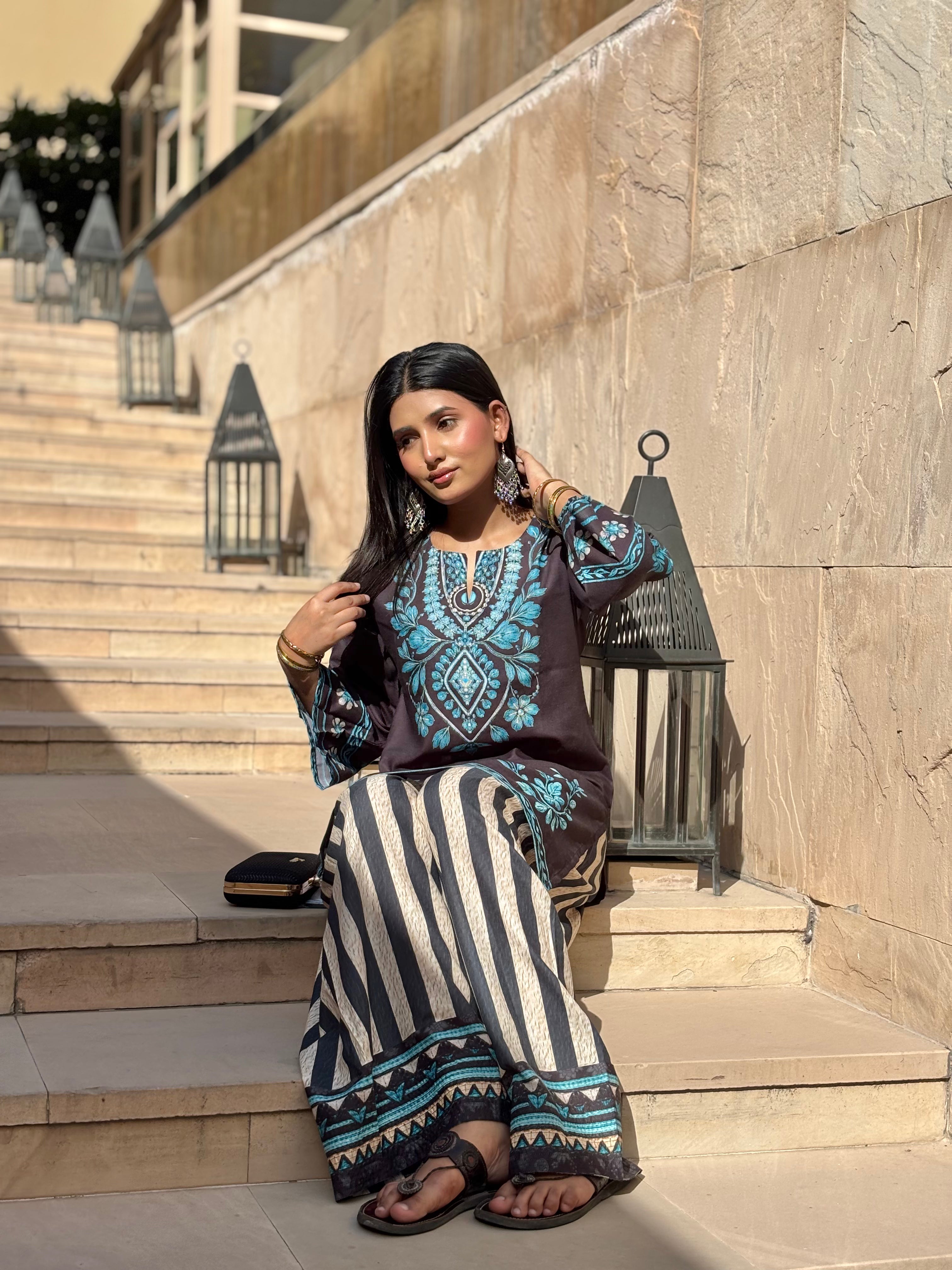 Fiza malik In Black & Teal Printed Lawn Cotton Kurta Set with Farsi Pants