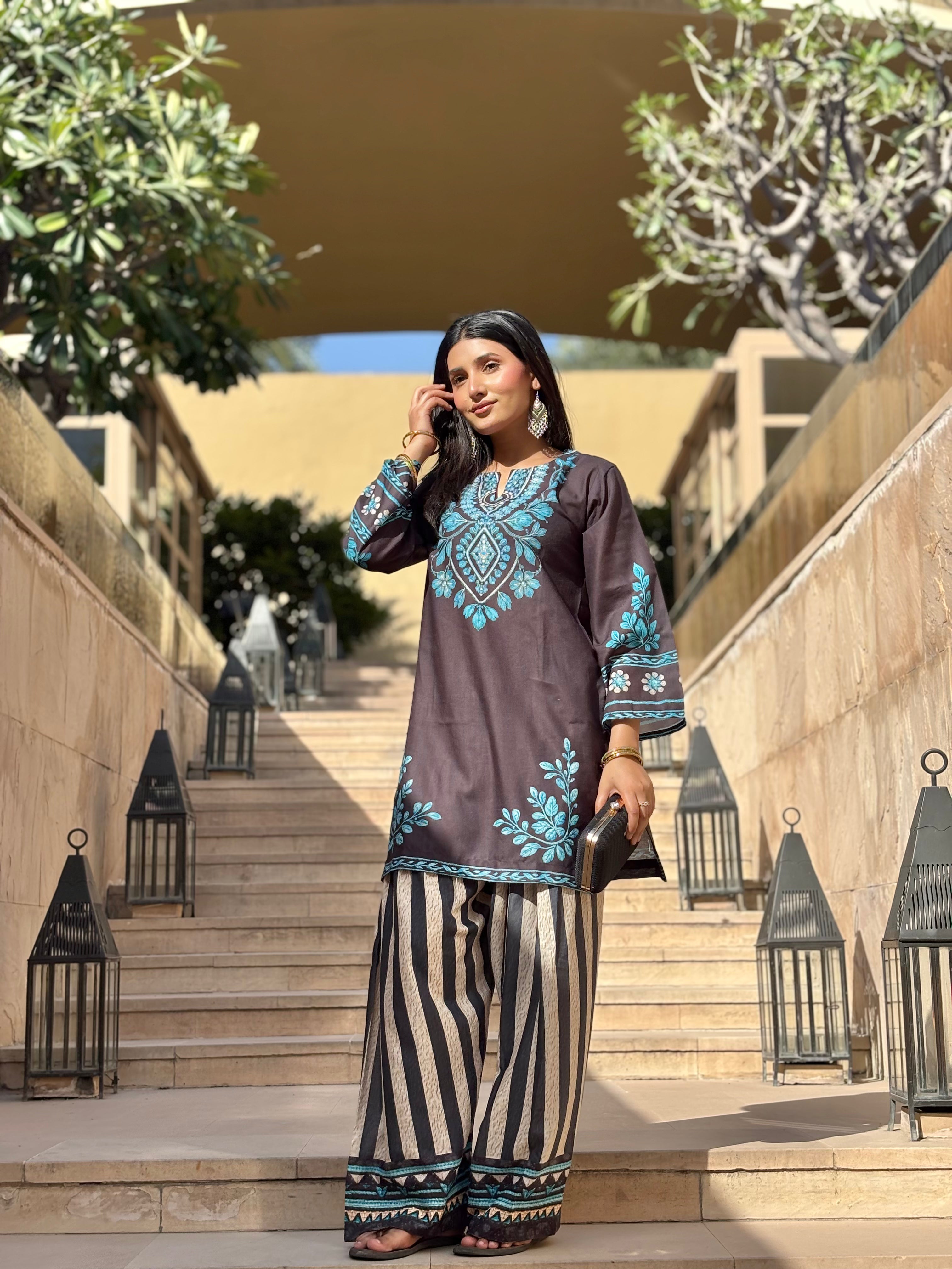 Fiza malik In Black & Teal Printed Lawn Cotton Kurta Set with Farsi Pants