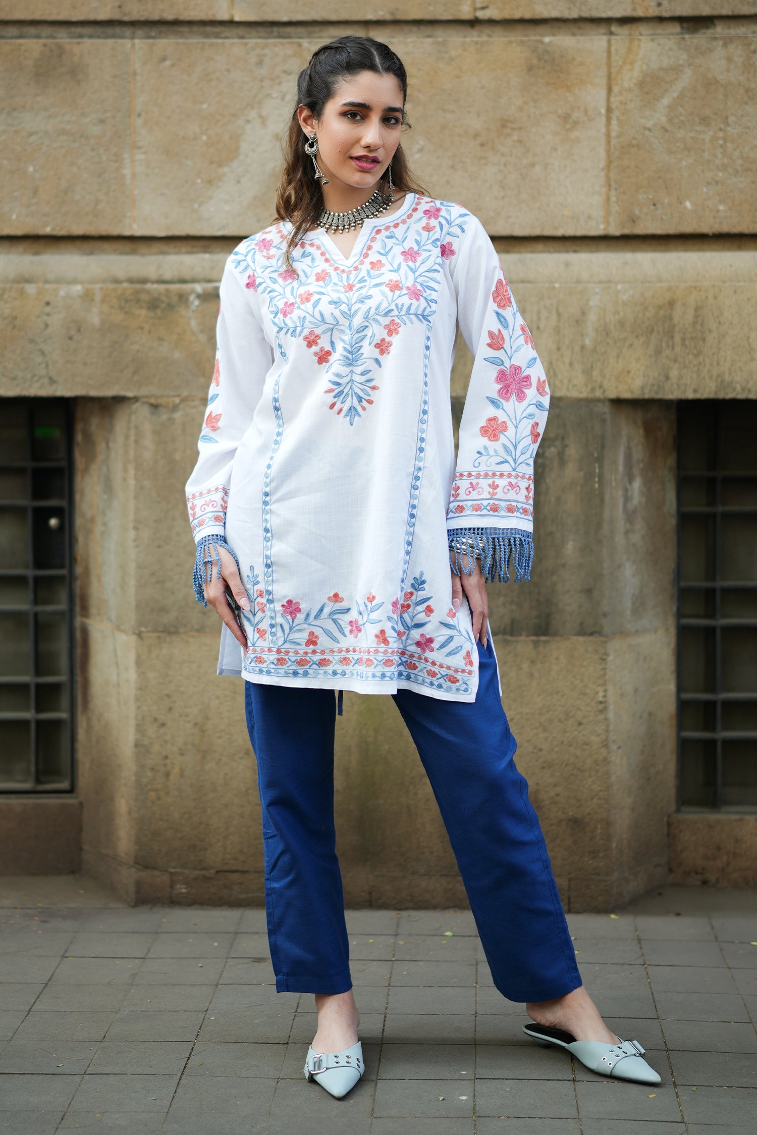 Cotton Kashmiri Aari Embroidered Kurta - White With Blue