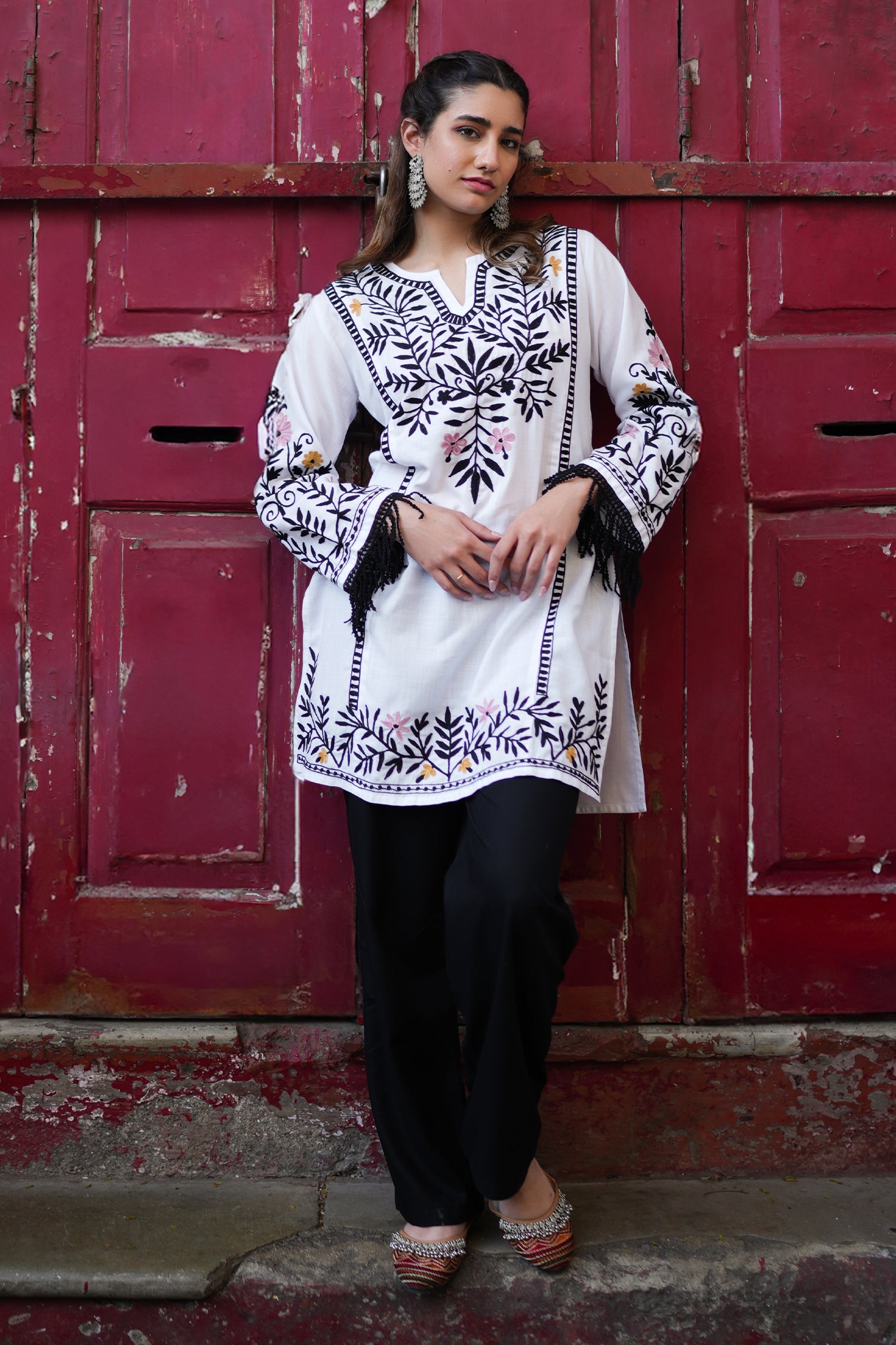 Cotton Kashmiri Aari Embroidered Kurta- White With Black