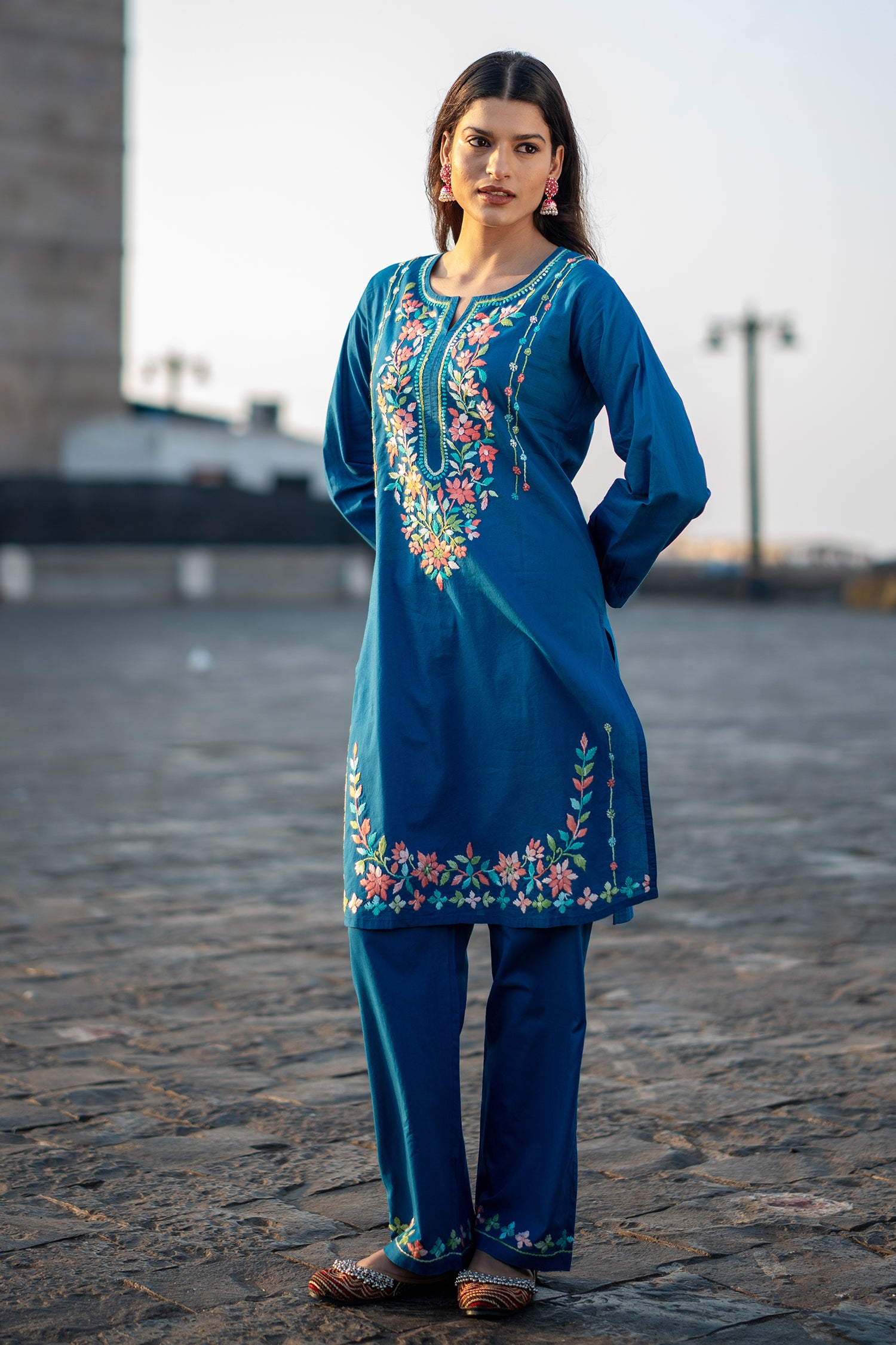 Chikankari Embroidered Kurta Set With Bellbottoms in Cotton – Teal Blue