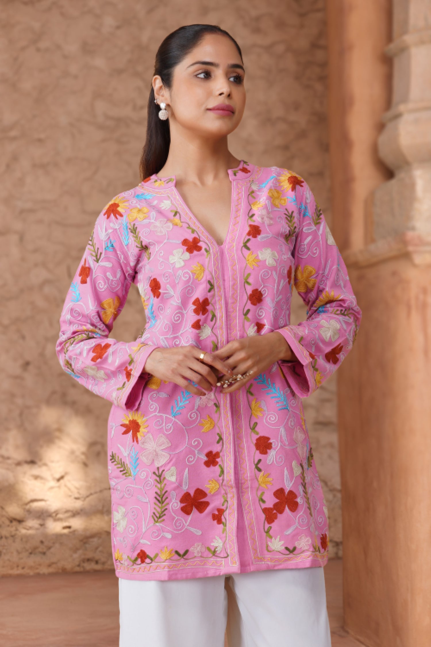 Woolen Kashmiri Aari Jacket – Pink Floral