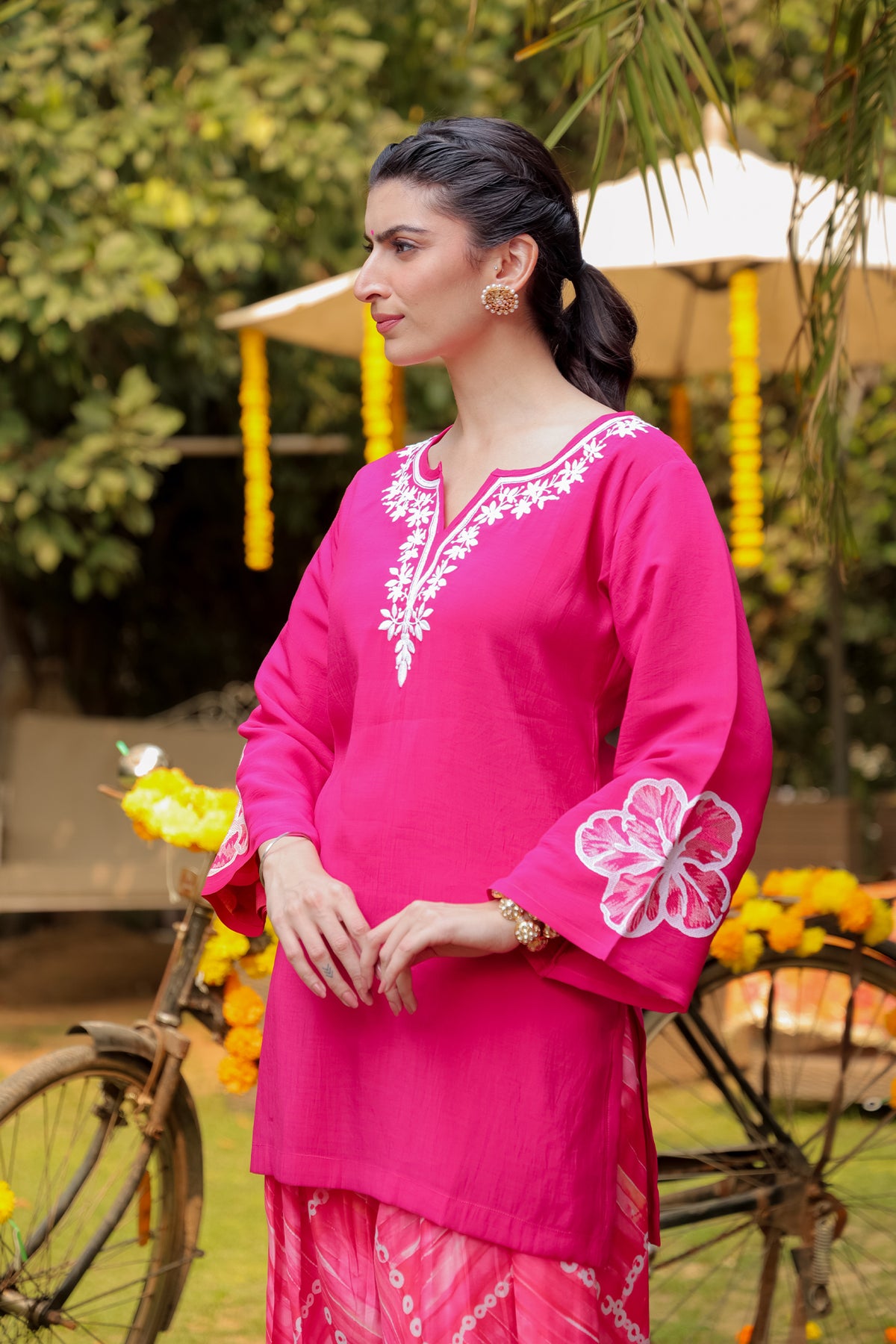 Embroidered Mul Chanderi Printed Farsi Kurta Set in Vibrant Pink