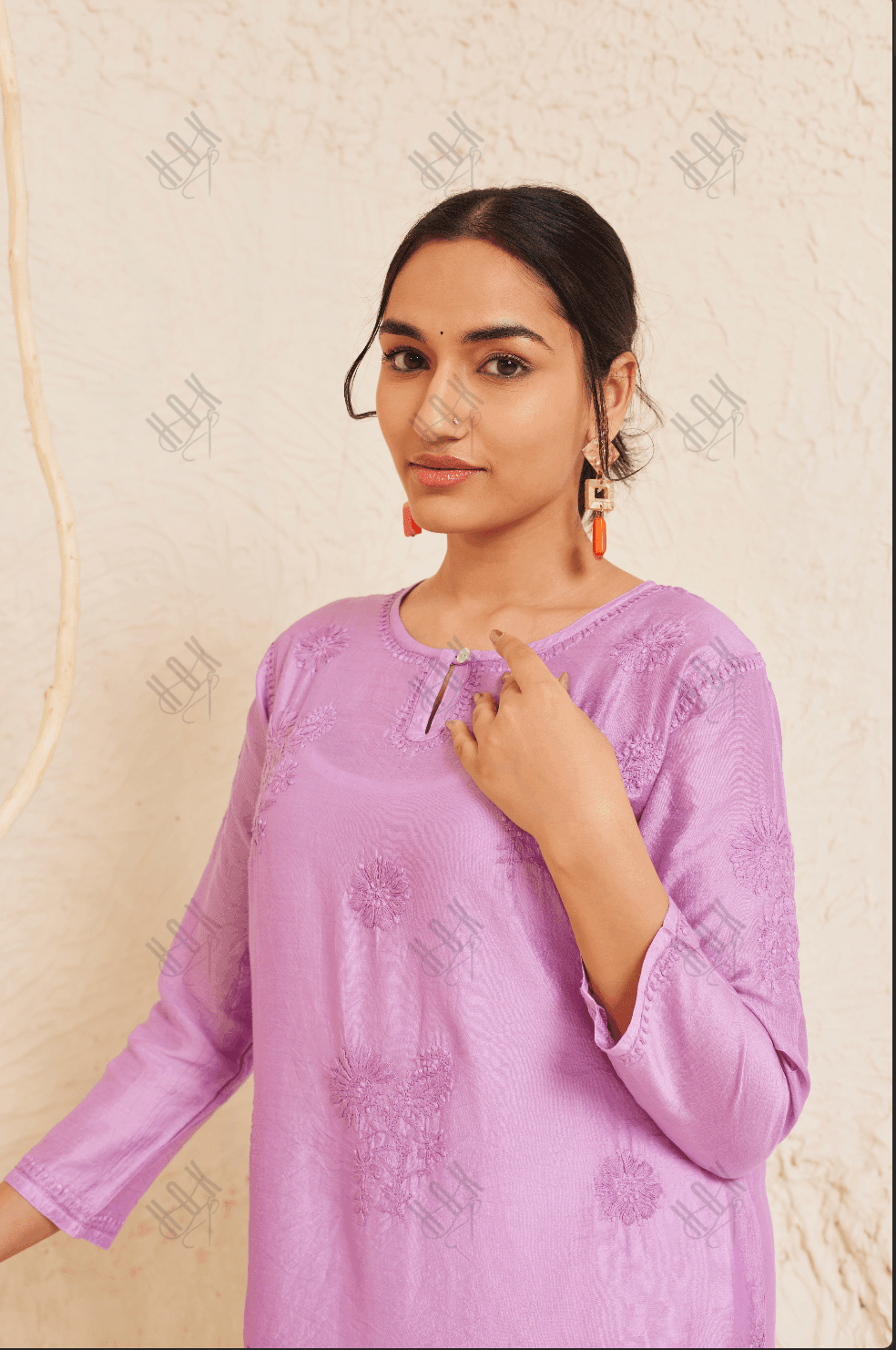 Samma Chikankari Long Kurta Notch Neck in Chanderi Silk for Women - Purple - House Of Kari (Chikankari Clothing)