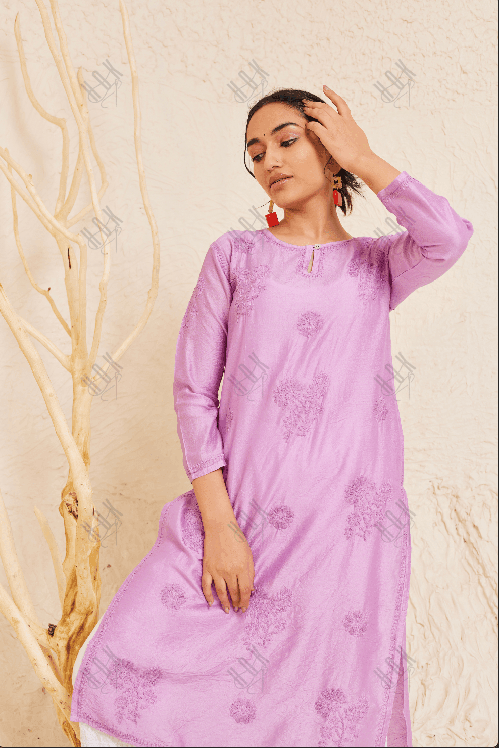 Samma Chikankari Long Kurta Notch Neck in Chanderi Silk for Women - Purple - House Of Kari (Chikankari Clothing)