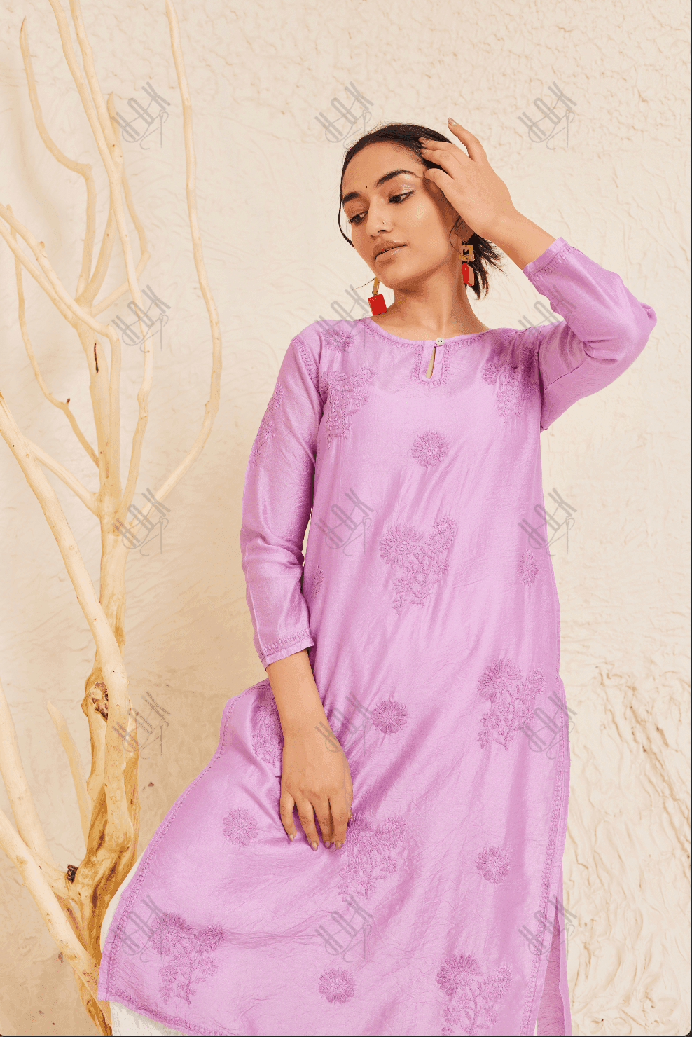 Samma Chikankari Long Kurta Notch Neck in Chanderi Silk for Women - Purple - House Of Kari (Chikankari Clothing)