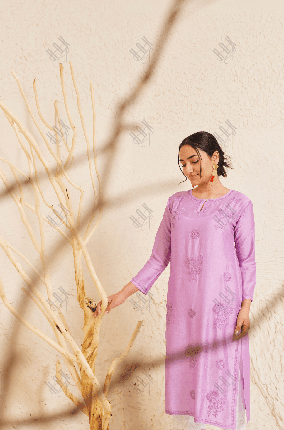 Samma Chikankari Long Kurta Notch Neck in Chanderi Silk for Women - Purple - House Of Kari (Chikankari Clothing)