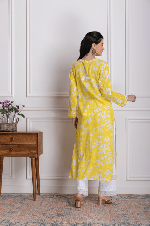 Buy Yellow Kurtis & Tunics for Women by Clothing Culture Online | Ajio.com
