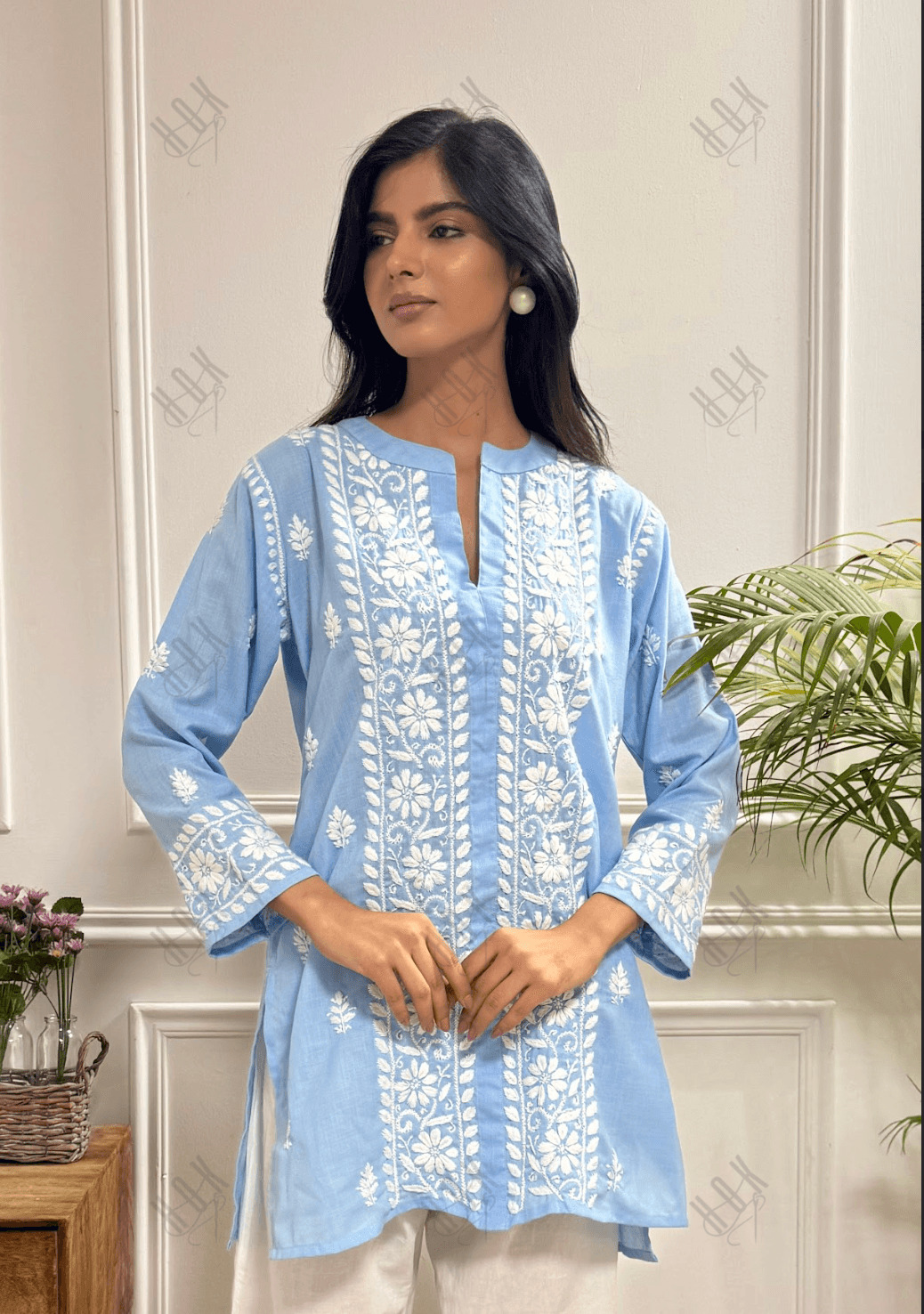 Saba Chikankari Short kurta in Slub cotton - Powder Blue