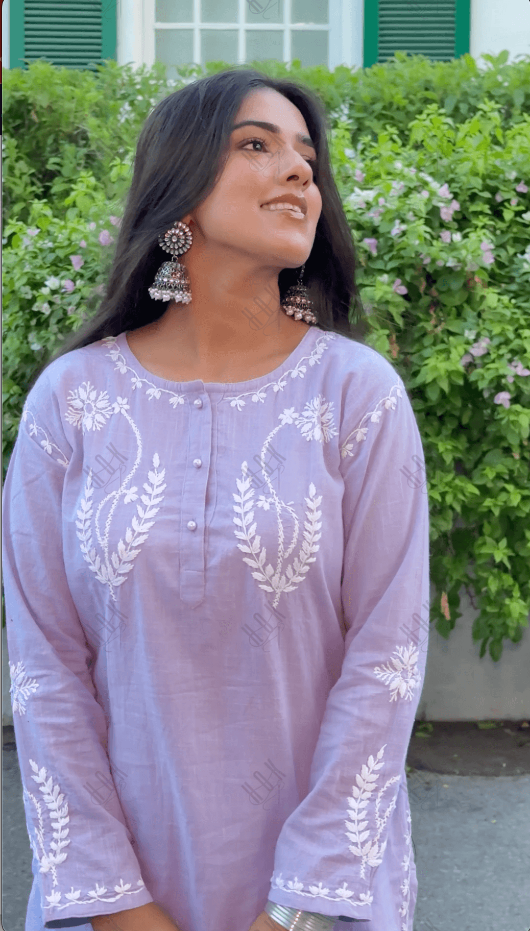 Jasmeet Saba Chikankari Short kurta in Slub cotton - Lilac