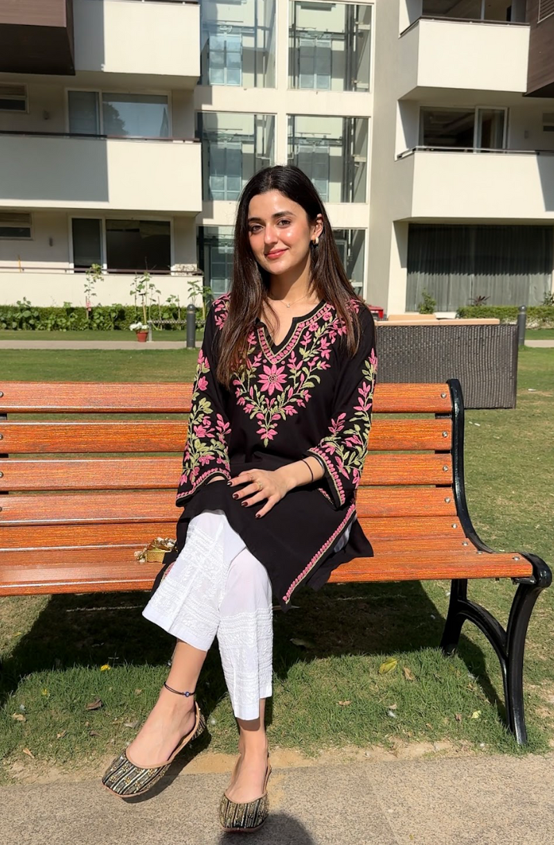 Jannat chaddha in Rayon Chikankari Embroidered Kurta In Rayon - Black