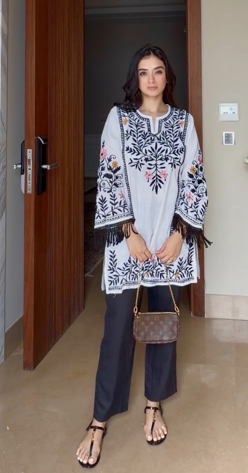 Evneet in Cotton Kashmiri Aari Embroidered Kurta- White With Black