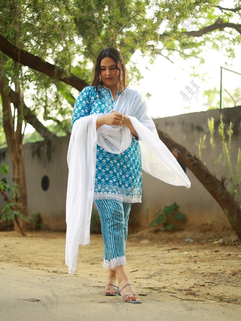 Sakshi in House of kari Chikankari Co-ord set in Cotton for Women- Blue - House Of Kari (Chikankari Clothing)