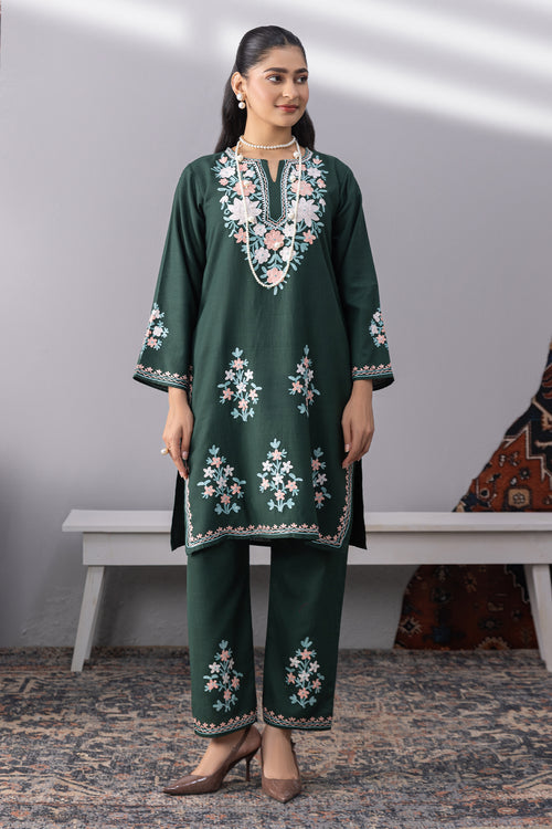 Kashmir Kurta Set: Heritage for a Cultural Festival